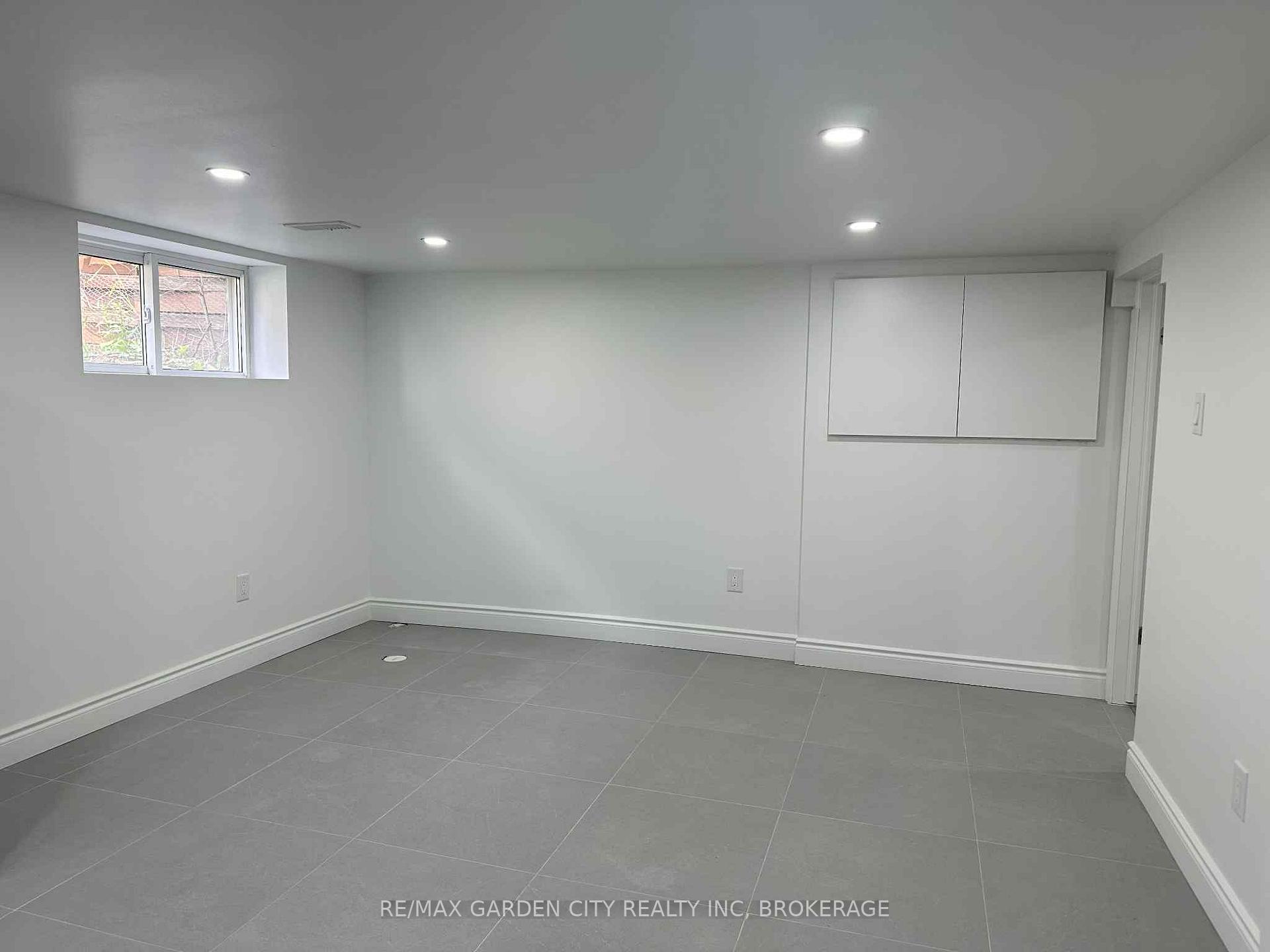 Photo 6 of Unit Unit #3, 43 Norwich Road, Hamilton, Stoney Creek — HOMEH