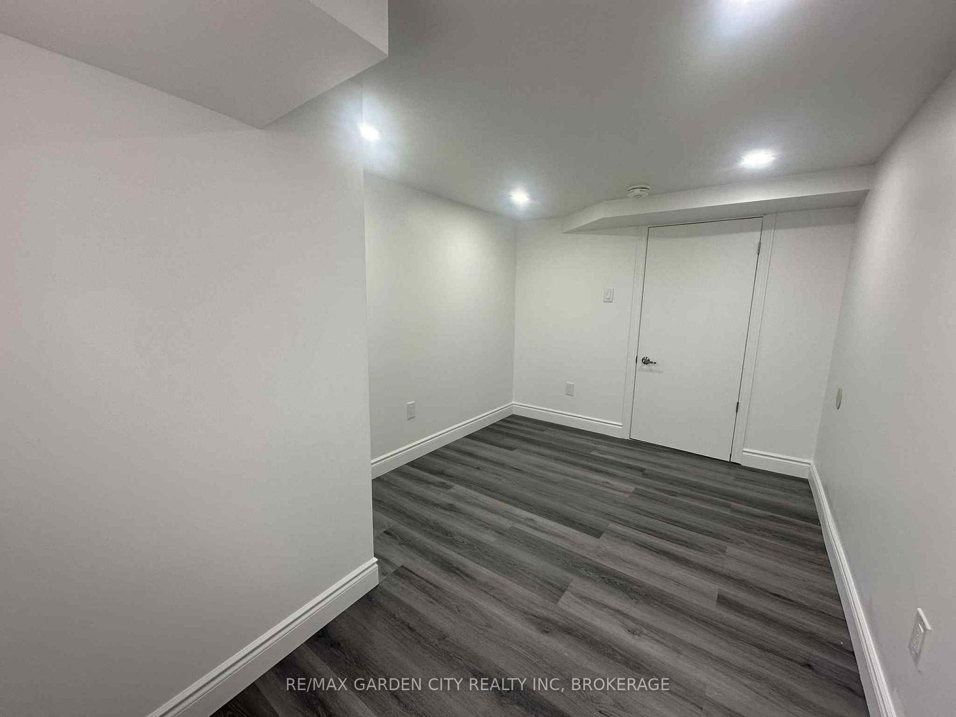 Photo 5 of Unit Unit #3, 43 Norwich Road, Hamilton, Stoney Creek — HOMEH
