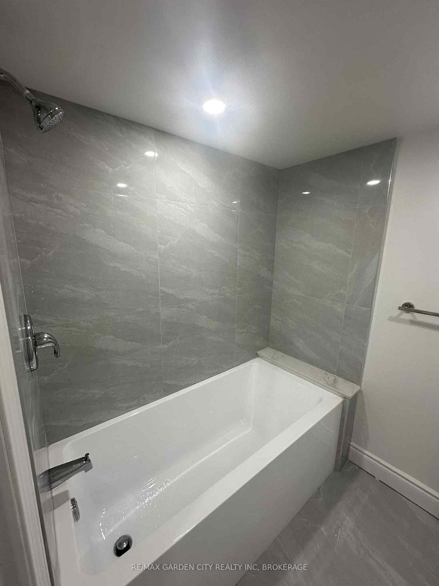 Photo 12 of Unit Unit #3, 43 Norwich Road, Hamilton, Stoney Creek — HOMEH