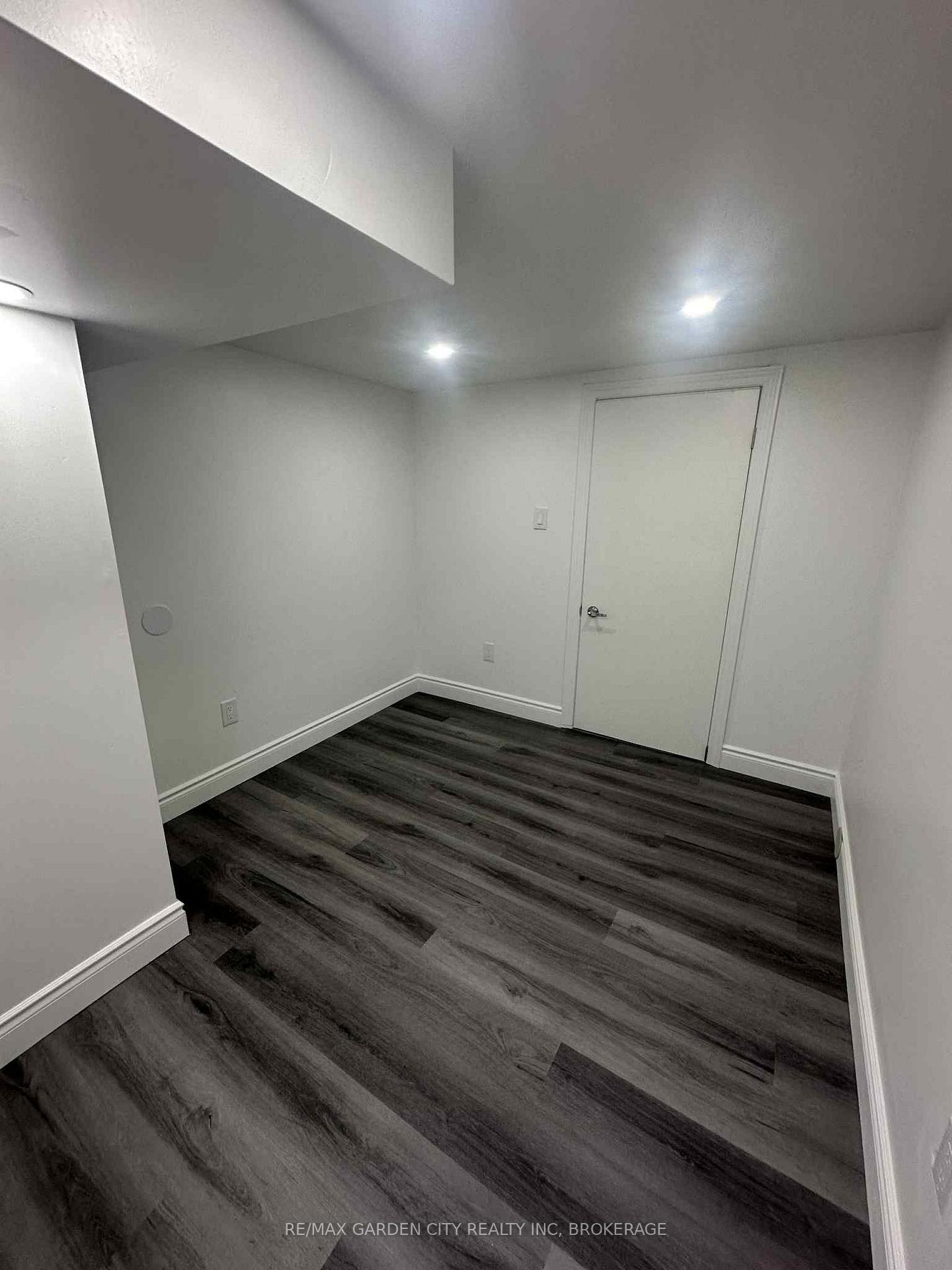 Photo 11 of Unit Unit #3, 43 Norwich Road, Hamilton, Stoney Creek — HOMEH