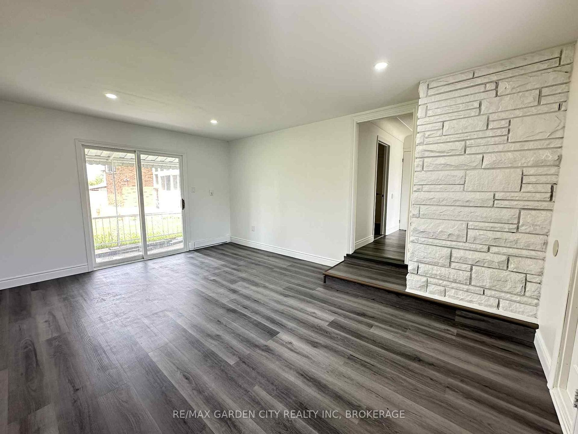 Photo 2 of Unit Unit #2, 43 Norwich Road, Hamilton, Stoney Creek — HOMEH