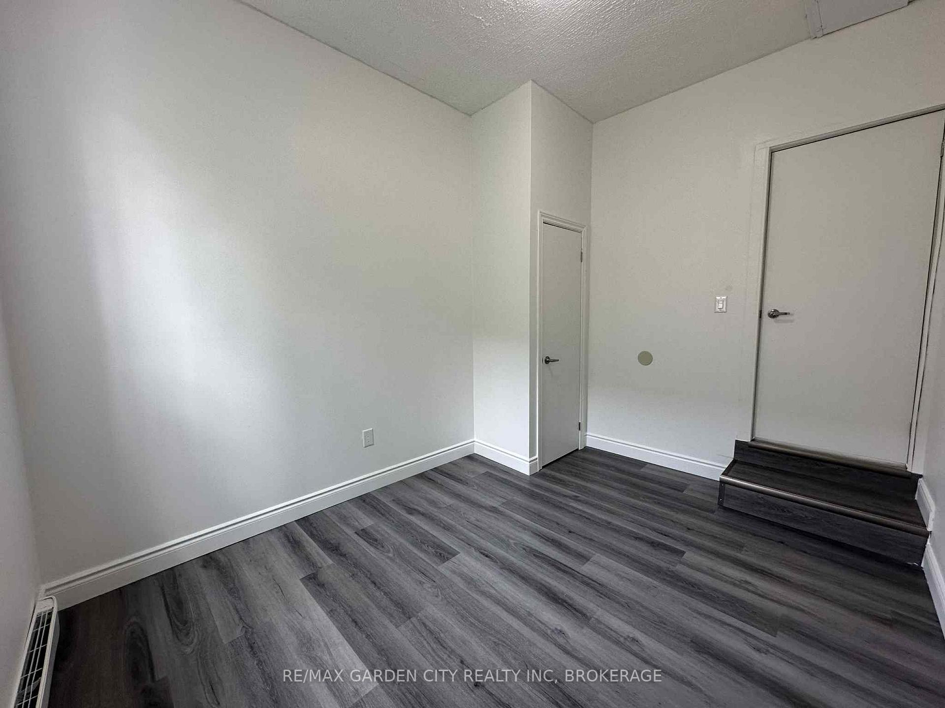 Photo 8 of Unit Unit #2, 43 Norwich Road, Hamilton, Stoney Creek — HOMEH