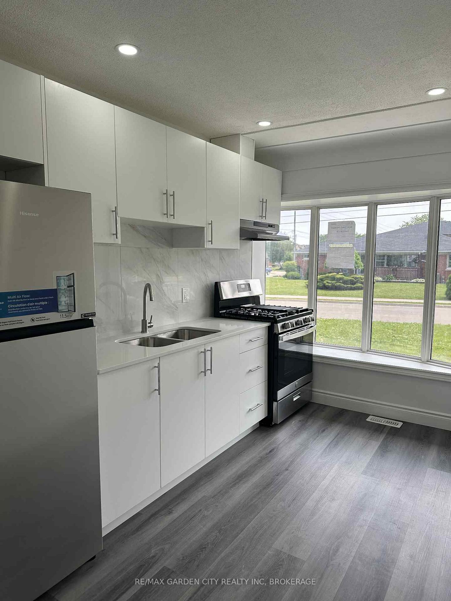 Photo 9 of Unit Unit #2, 43 Norwich Road, Hamilton, Stoney Creek — HOMEH