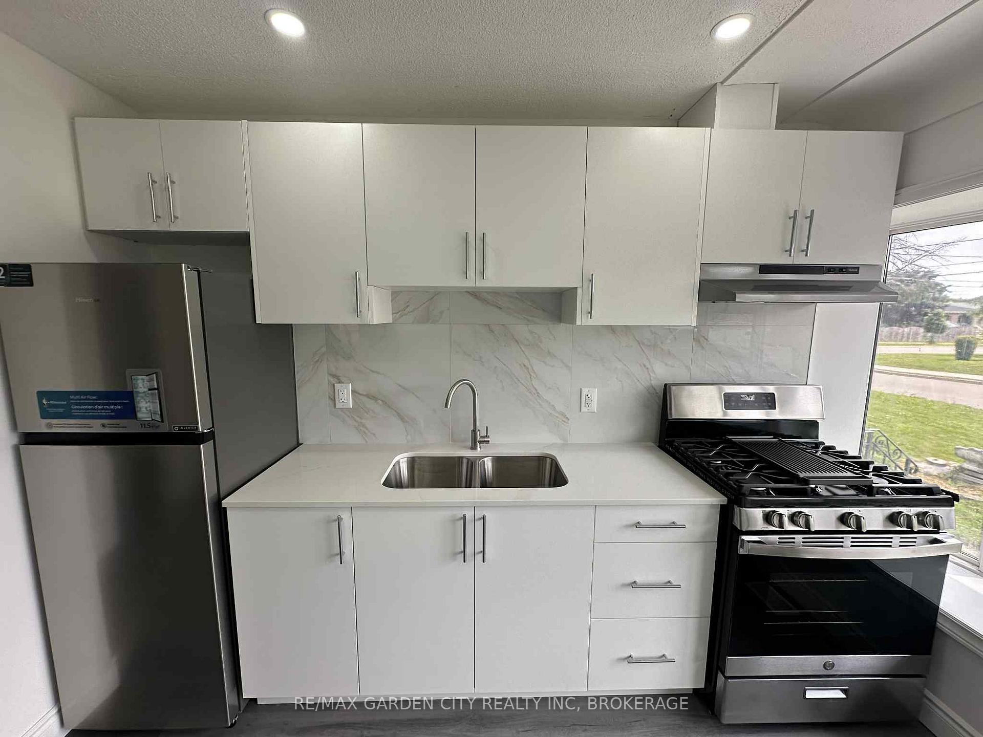 Photo 13 of Unit Unit #2, 43 Norwich Road, Hamilton, Stoney Creek — HOMEH