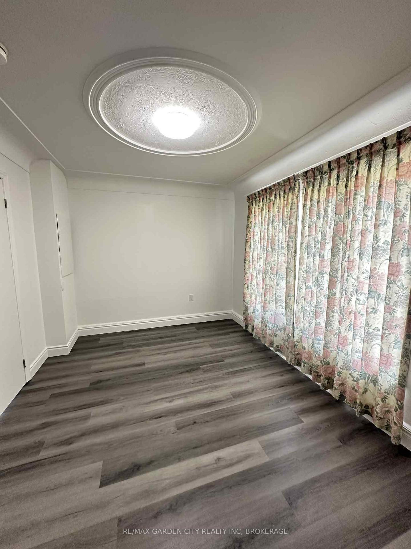 Photo 16 of Unit Unit #2, 43 Norwich Road, Hamilton, Stoney Creek — HOMEH