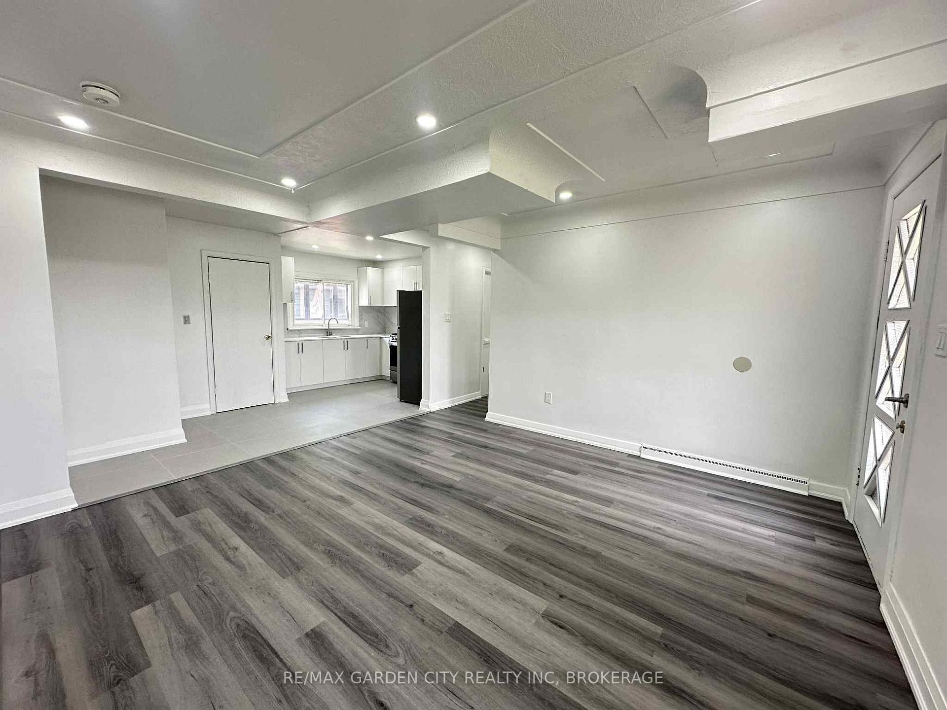 Photo 5 of Unit Unit #1, 43 Norwich Road, Hamilton, Stoney Creek — HOMEH