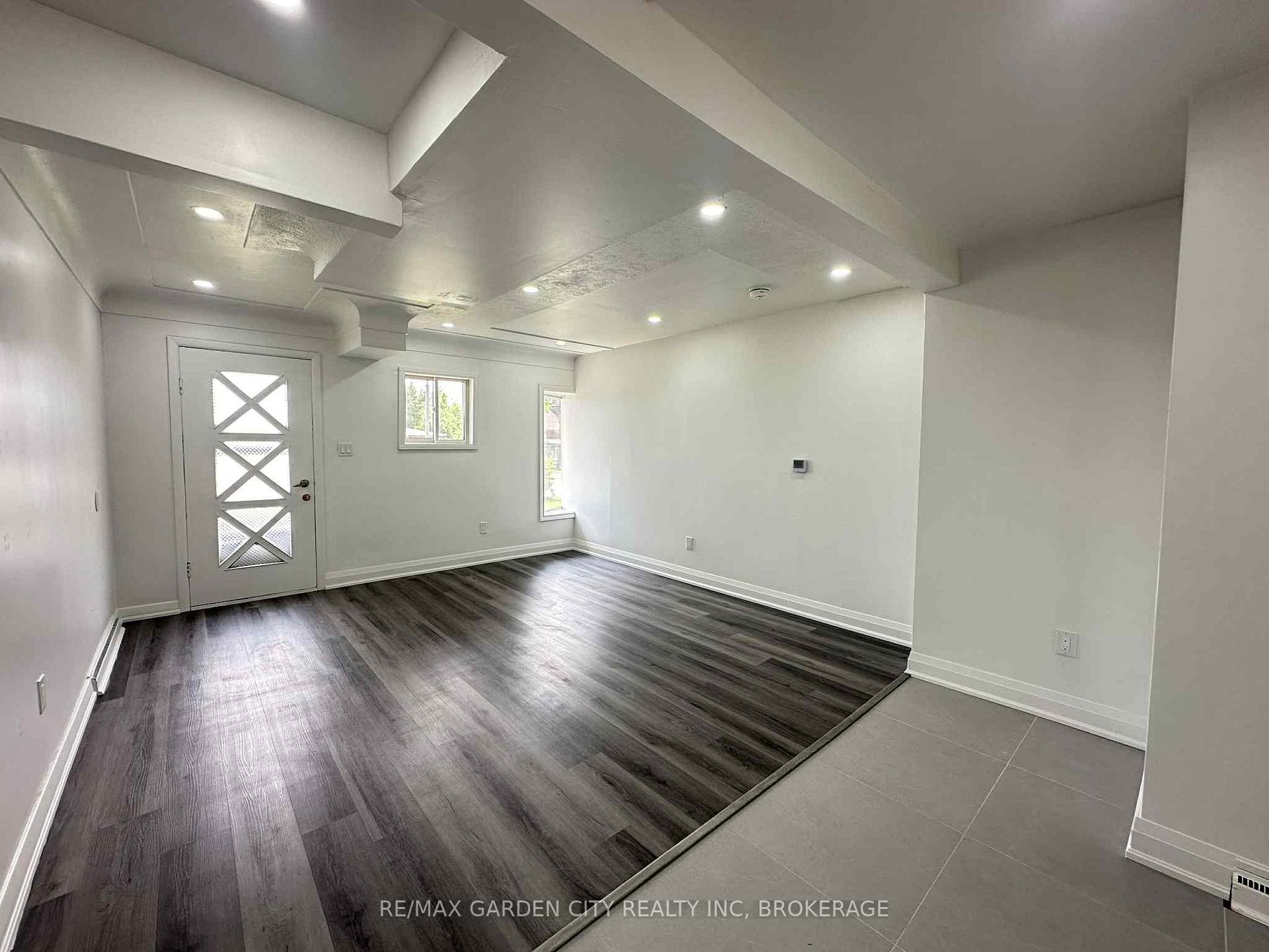 Photo 2 of Unit Unit #1, 43 Norwich Road, Hamilton, Stoney Creek — HOMEH