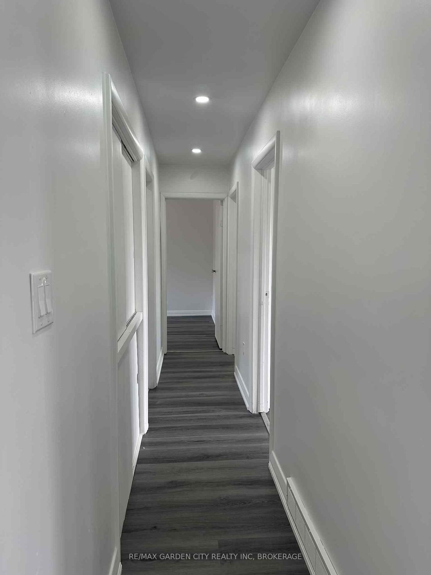 Photo 3 of Unit Unit #1, 43 Norwich Road, Hamilton, Stoney Creek — HOMEH