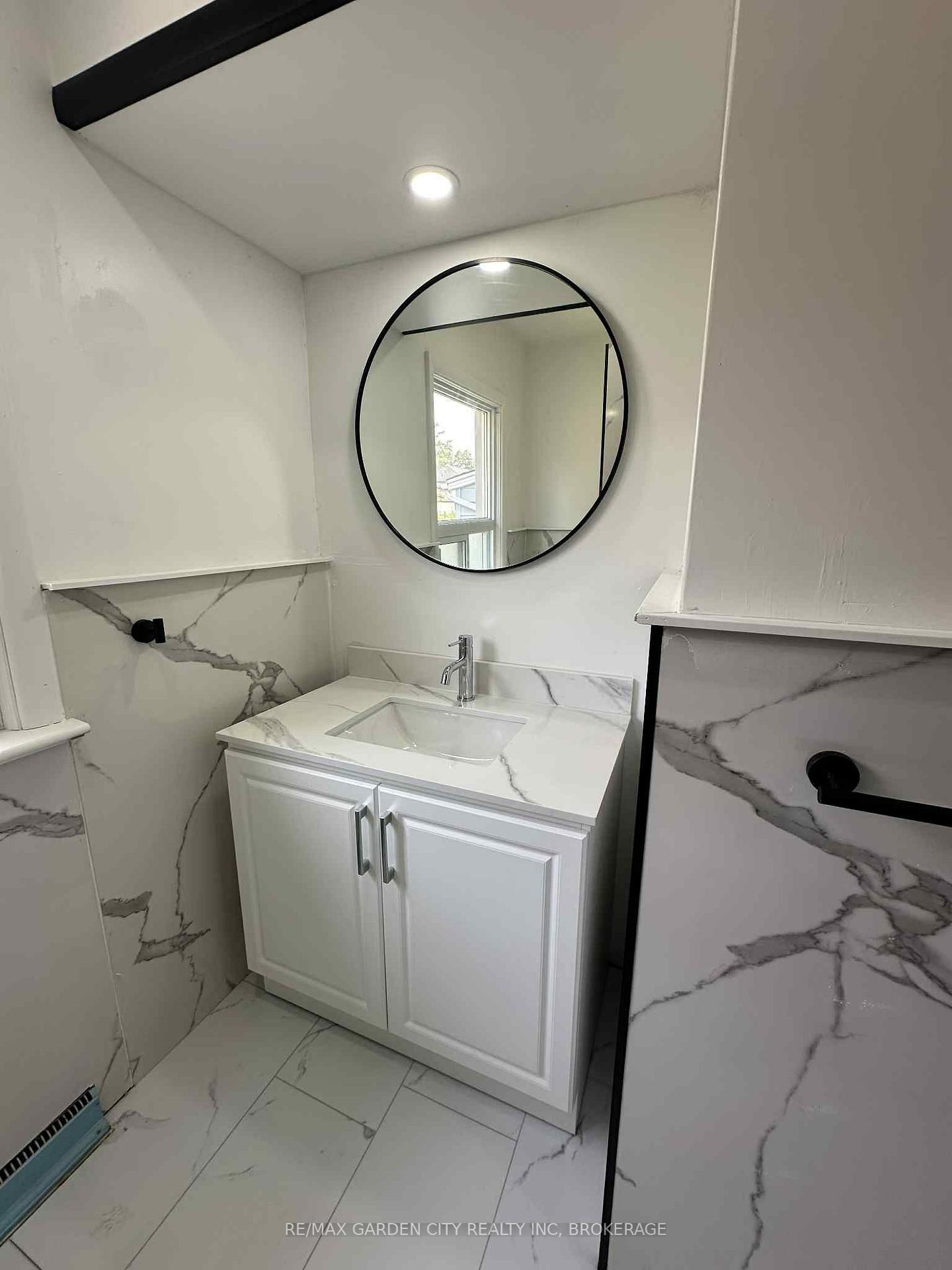Photo 4 of Unit Unit #1, 43 Norwich Road, Hamilton, Stoney Creek — HOMEH