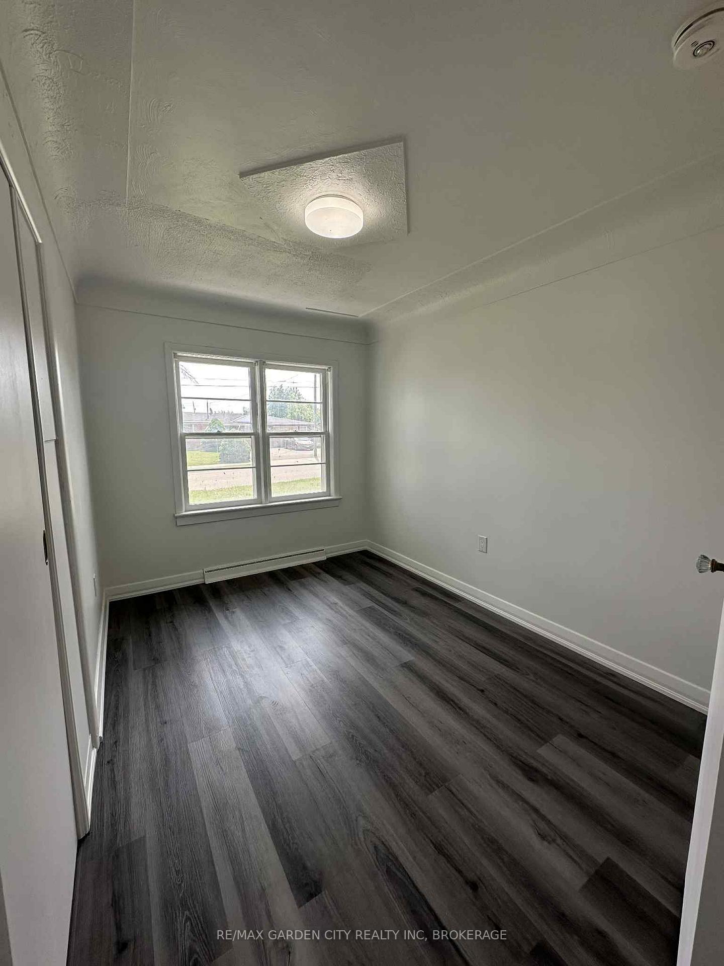 Photo 14 of Unit Unit #1, 43 Norwich Road, Hamilton, Stoney Creek — HOMEH