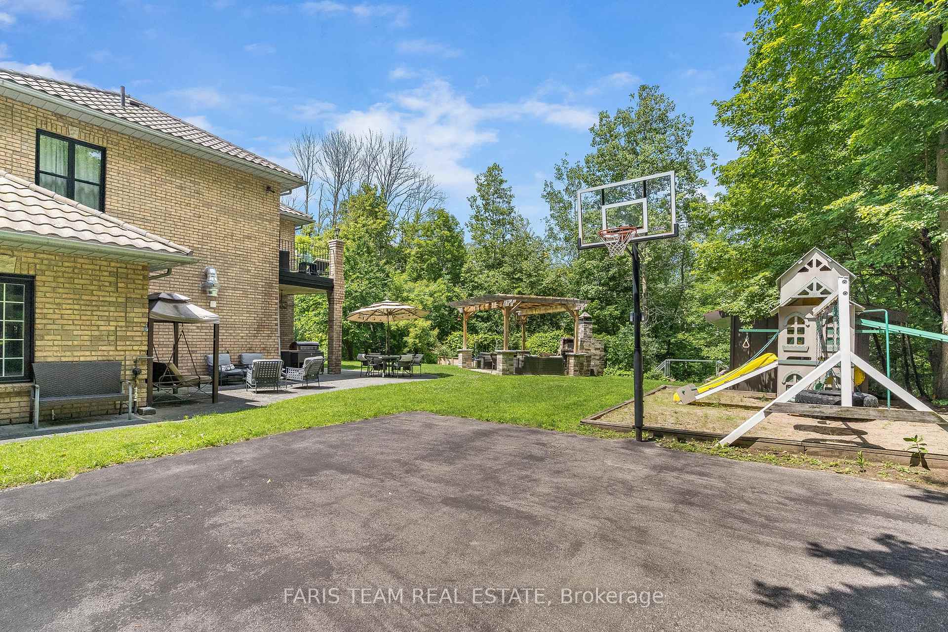 Photo 36 of 1826 Quantz Crescent, Innisfil, Rural Innisfil — HOMEH