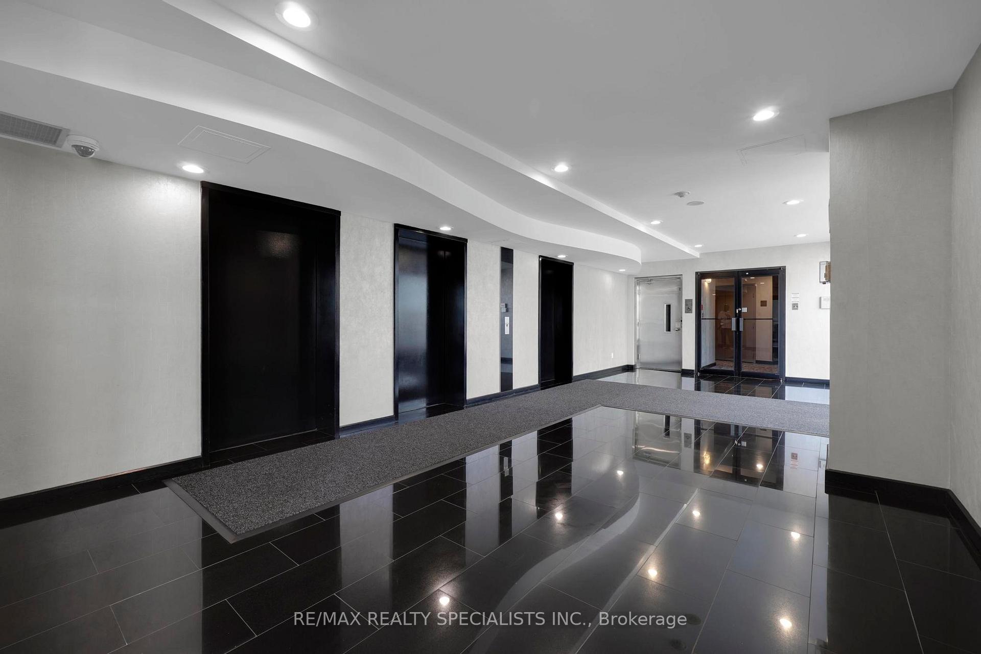 Photo 16 of Unit 704, 7 Carlton Street E, Toronto, Church-Yonge Corridor — HOMEH