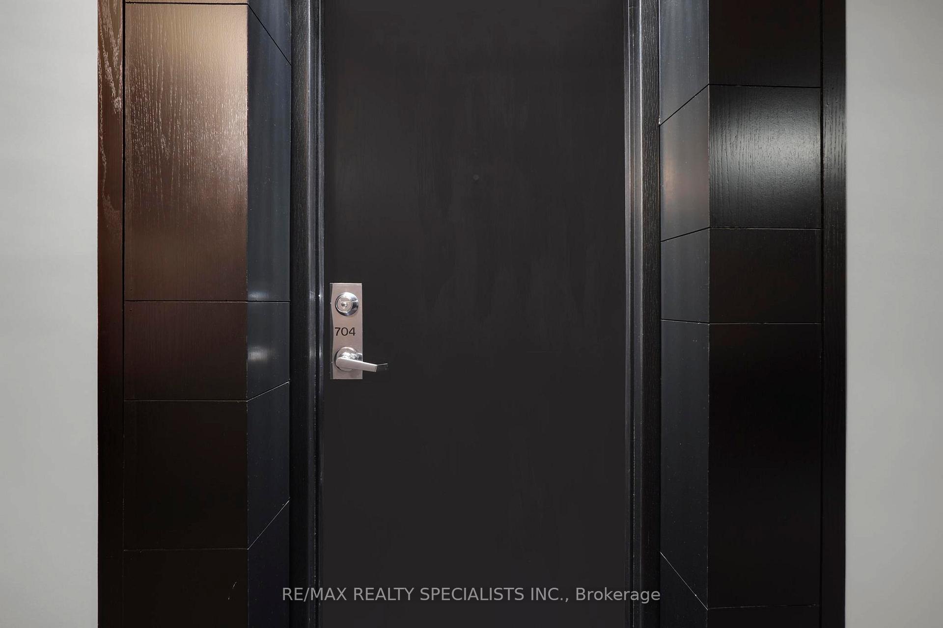 Photo 9 of Unit 704, 7 Carlton Street E, Toronto, Church-Yonge Corridor — HOMEH