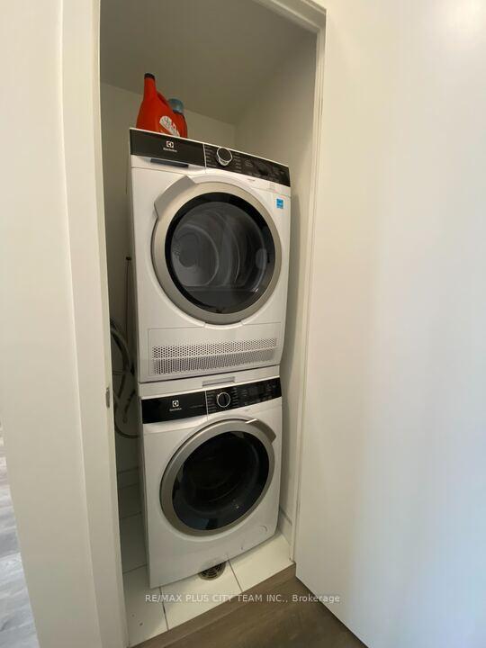 Photo 12 of Unit 2211, 55 Cooper Street, Toronto, Waterfront Communities — HOMEH