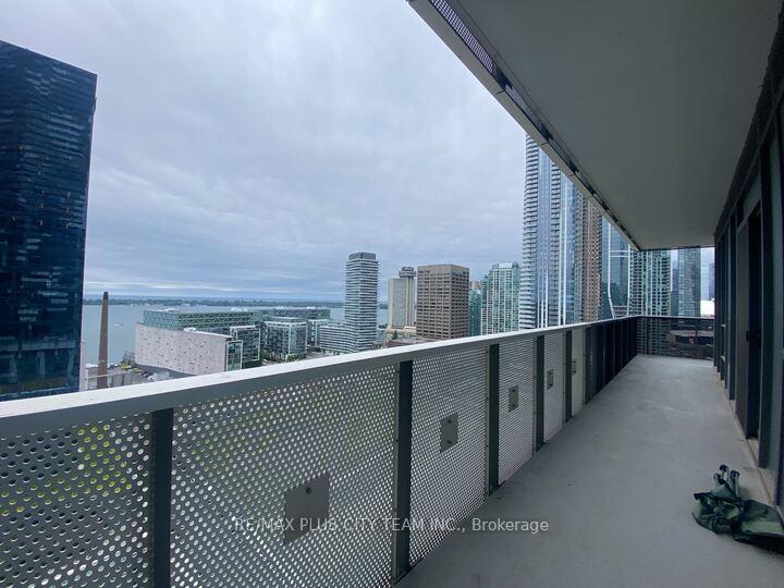 Photo 6 of Unit 2211, 55 Cooper Street, Toronto, Waterfront Communities — HOMEH
