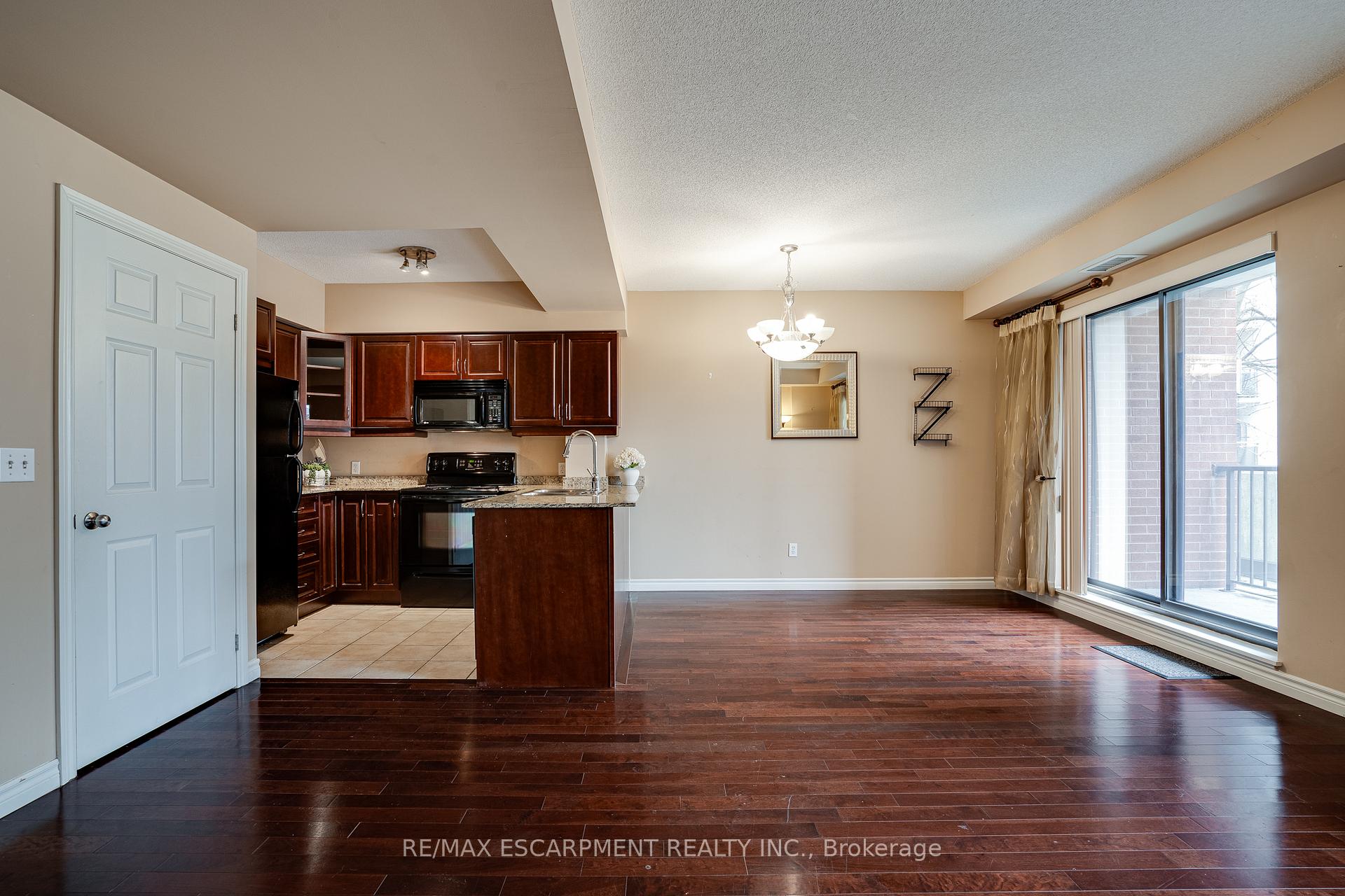 Photo 6 of Unit 210, 47 Caroline Street N, Hamilton, Central — HOMEH