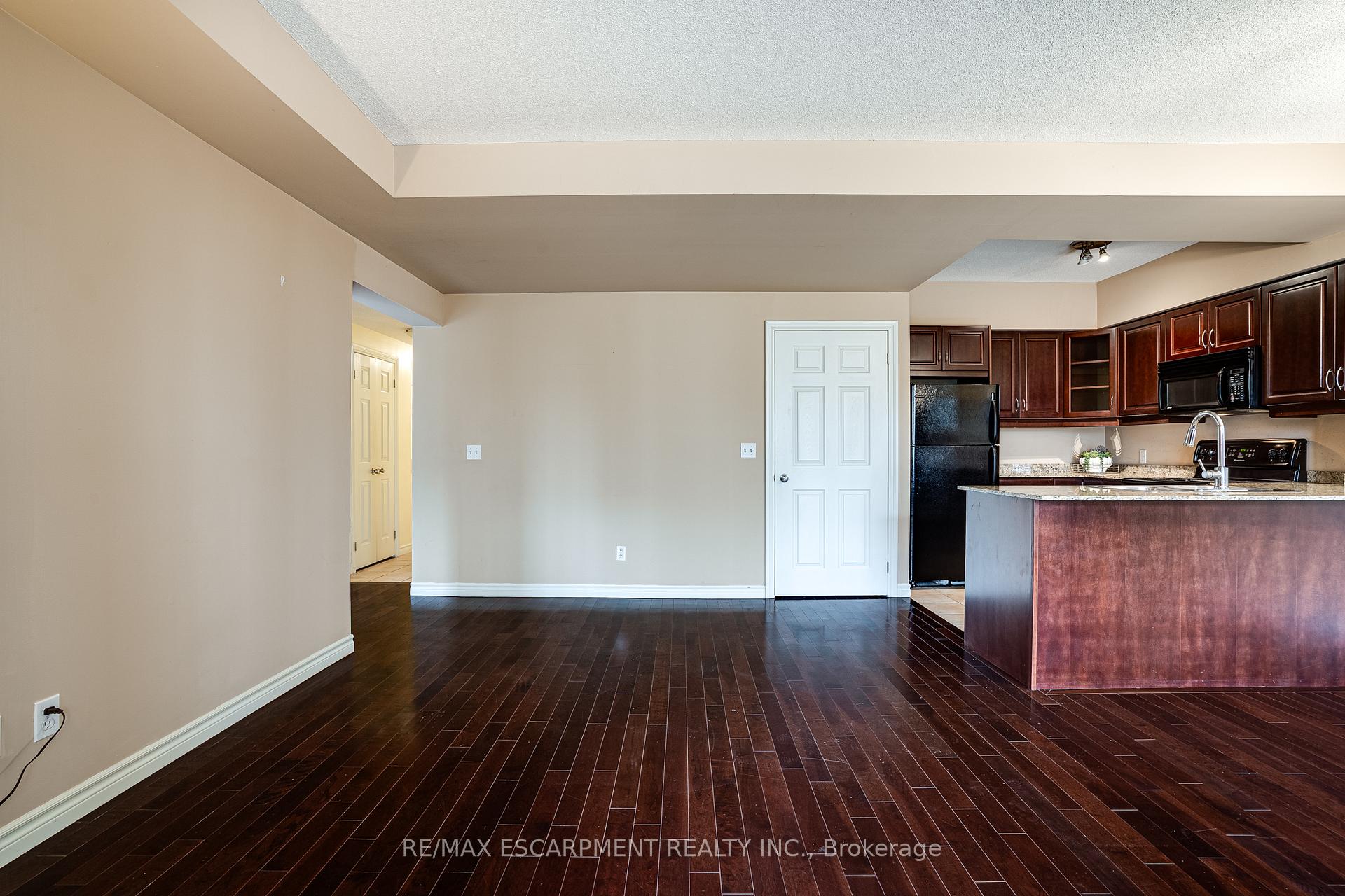 Photo 8 of Unit 210, 47 Caroline Street N, Hamilton, Central — HOMEH