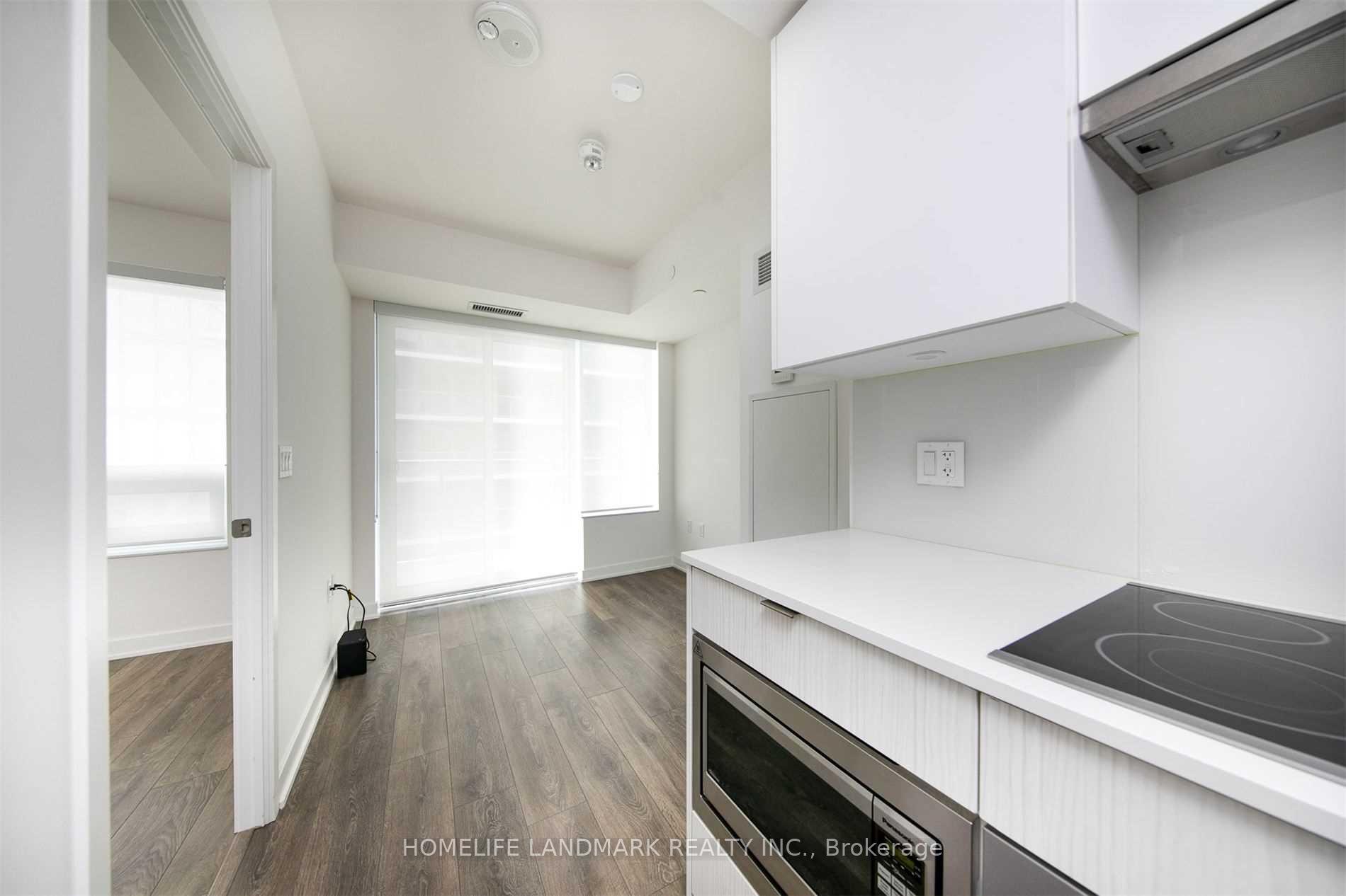 Photo 2 of Unit 908, 99 Broadway Avenue, Toronto, Mount Pleasant West — HOMEH