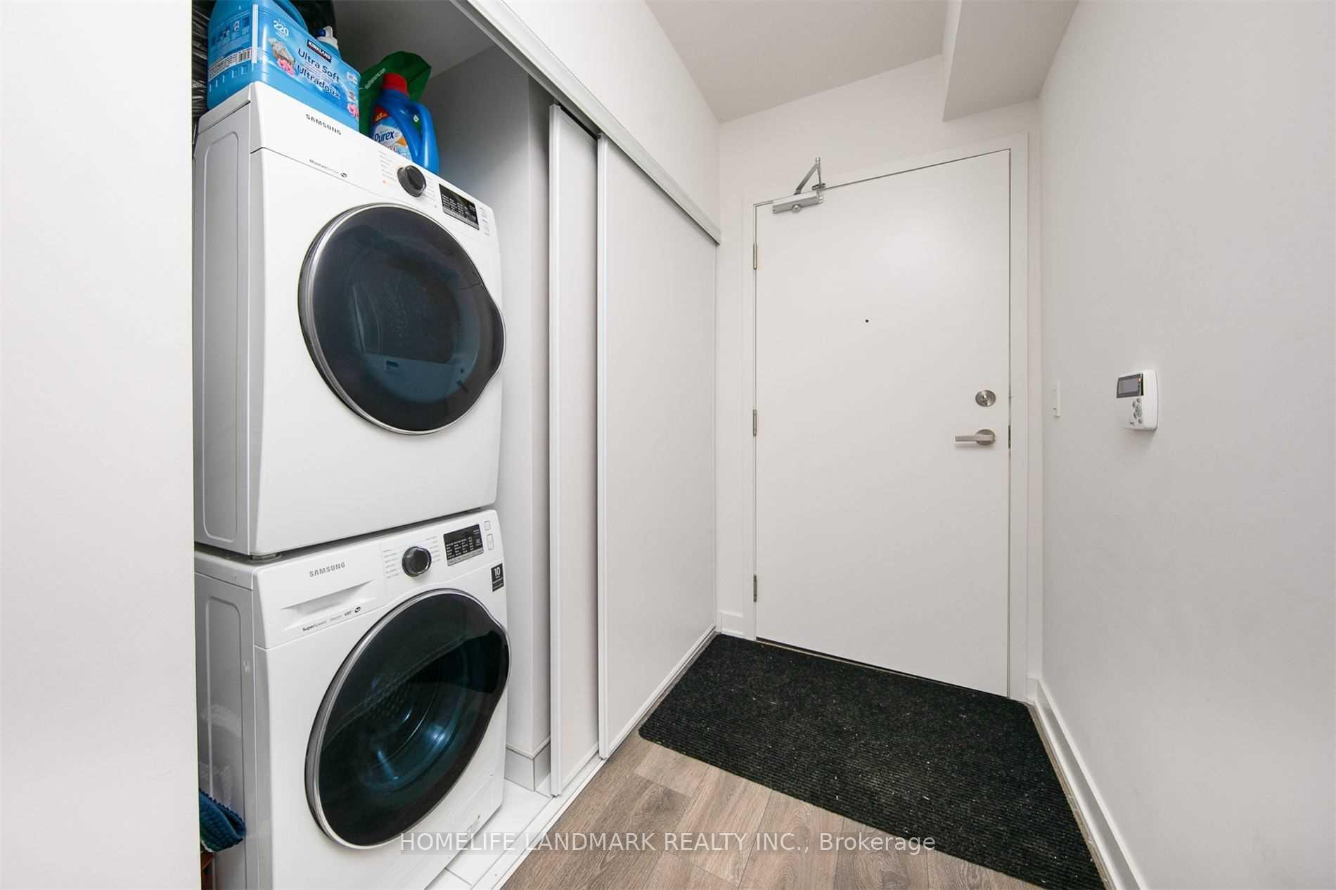 Photo 5 of Unit 908, 99 Broadway Avenue, Toronto, Mount Pleasant West — HOMEH