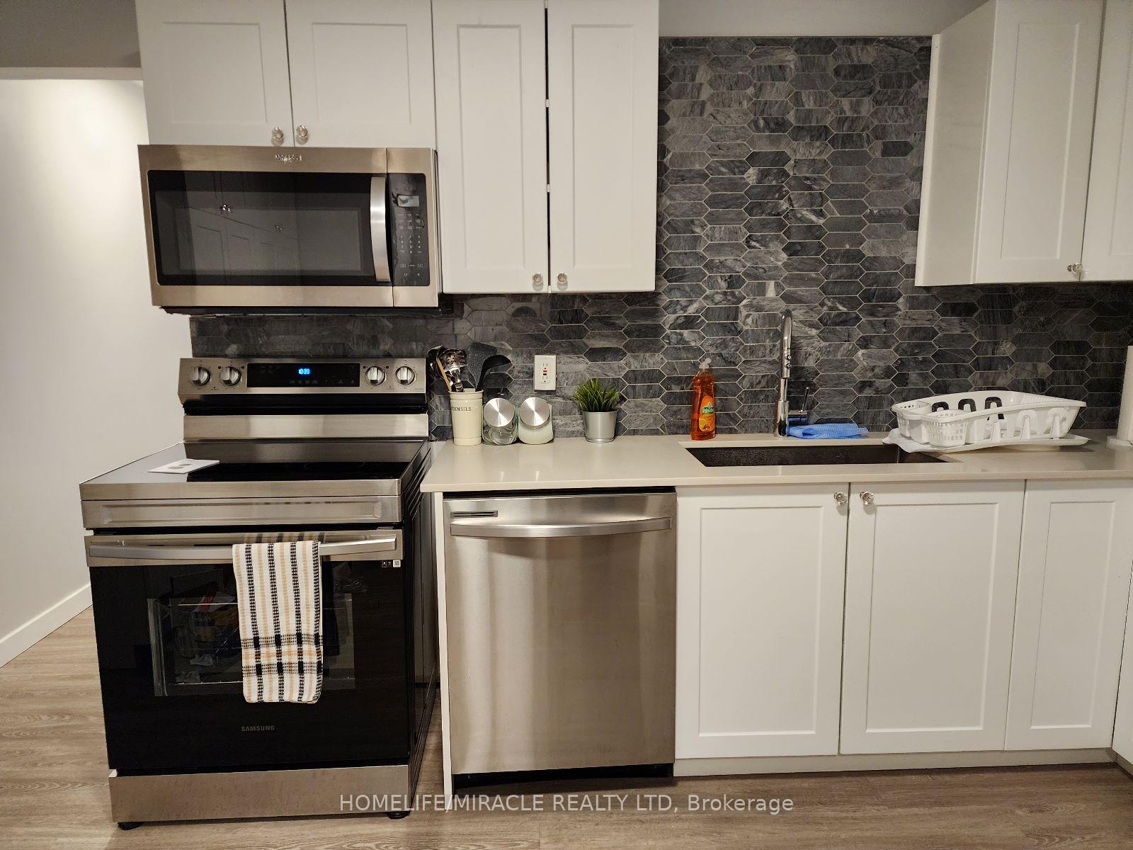 Photo 3 of Unit Unit 5 Level 1, 87 westmount Road N, Waterloo — HOMEH