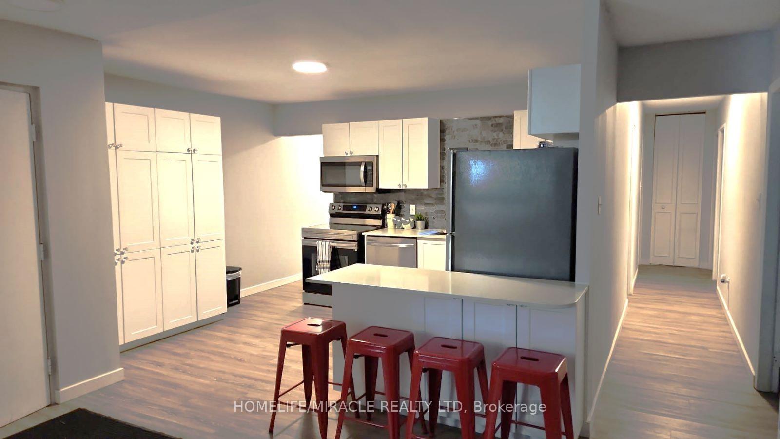 Photo 4 of Unit Unit 5 Level 1, 87 westmount Road N, Waterloo — HOMEH