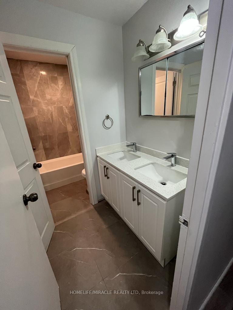 Photo 12 of Unit Unit 5 Level 1, 87 westmount Road N, Waterloo — HOMEH