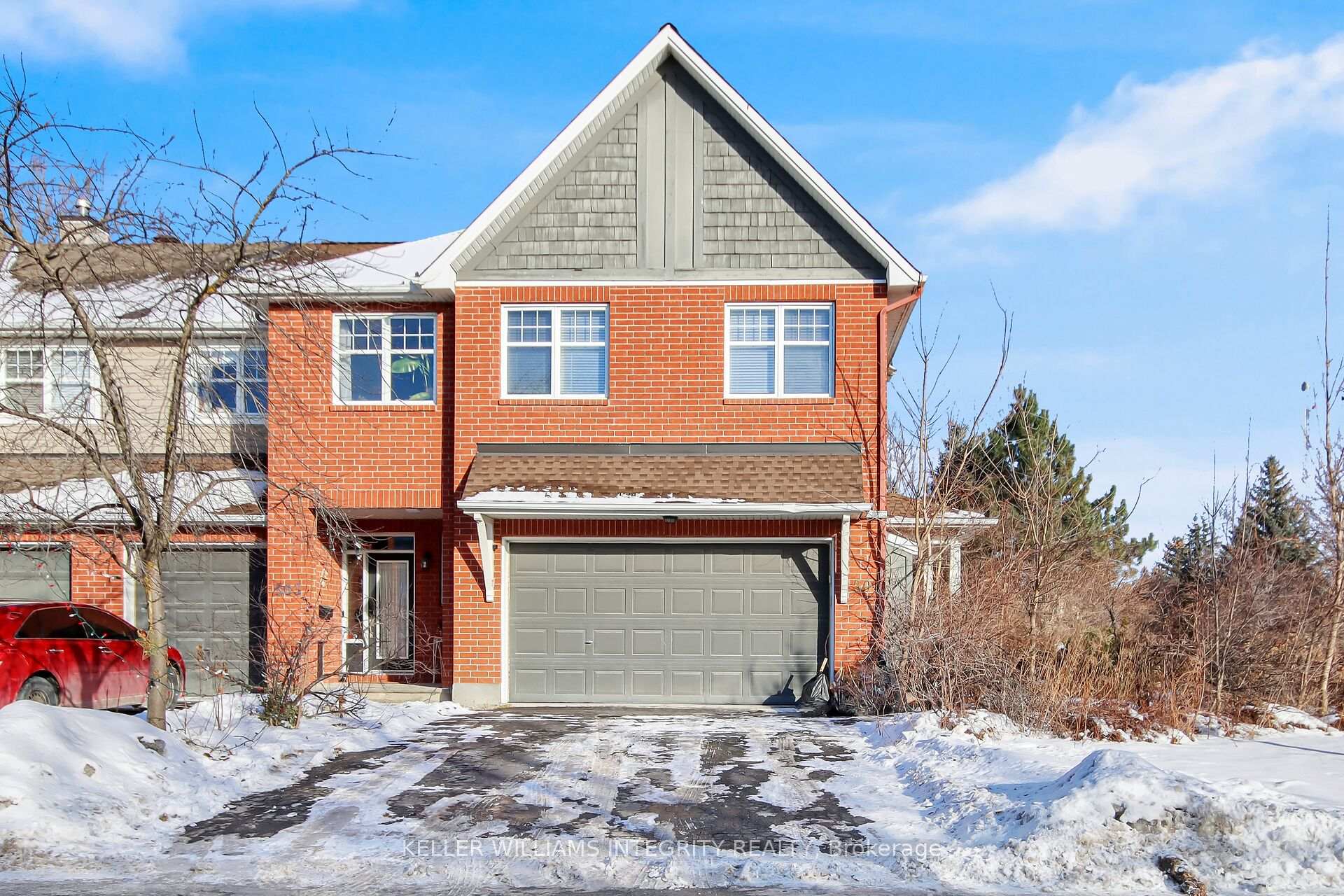 Photo 2 of 501 Devonwood Circle, Ottawa, Blossom Park/Kemp Park/Findlay Creek — HOMEH