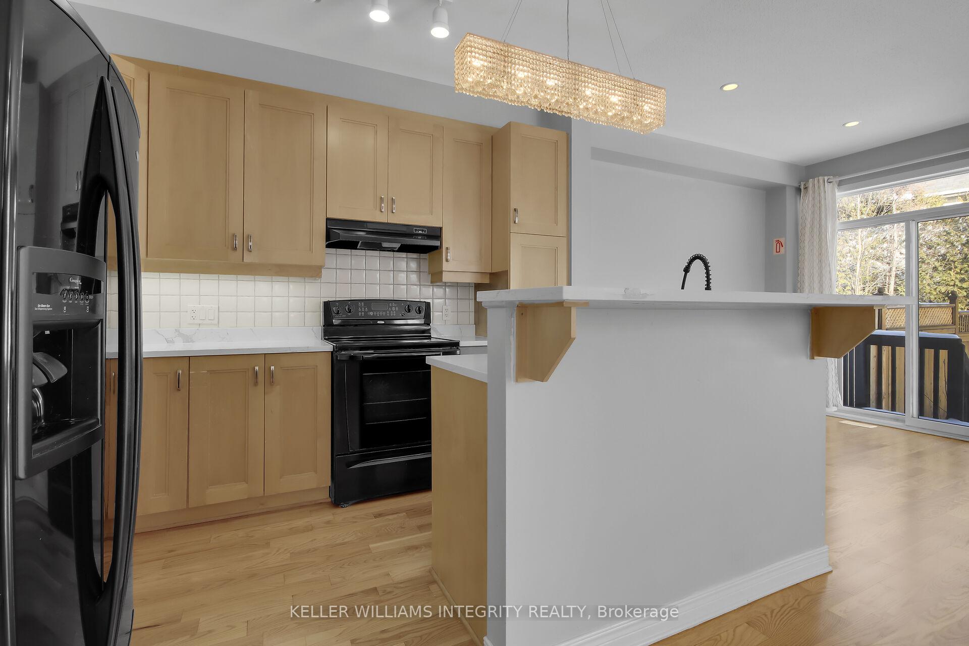 Photo 15 of 501 Devonwood Circle, Ottawa, Blossom Park/Kemp Park/Findlay Creek — HOMEH