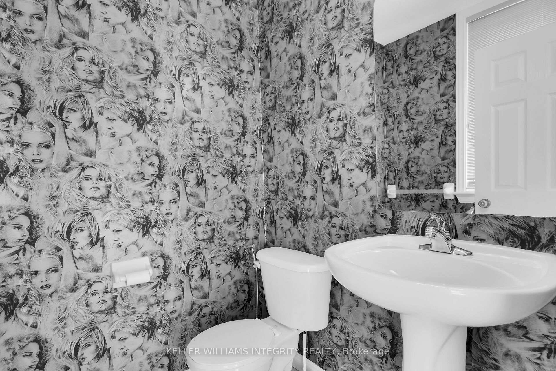 Photo 18 of 501 Devonwood Circle, Ottawa, Blossom Park/Kemp Park/Findlay Creek — HOMEH
