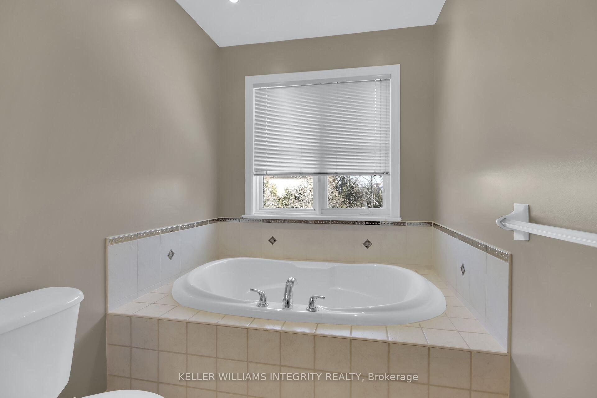 Photo 25 of 501 Devonwood Circle, Ottawa, Blossom Park/Kemp Park/Findlay Creek — HOMEH