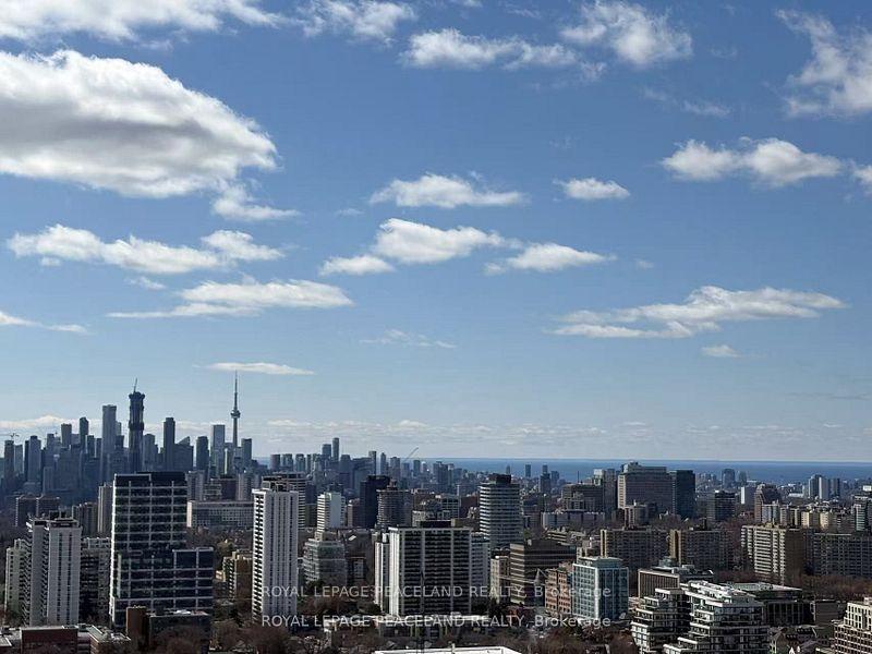 Photo 6 of Unit 3218, 98 Lillian Street, Toronto, Mount Pleasant West — HOMEH