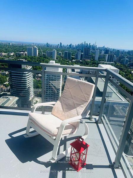 Photo 2 of Unit 3218, 98 Lillian Street, Toronto, Mount Pleasant West — HOMEH