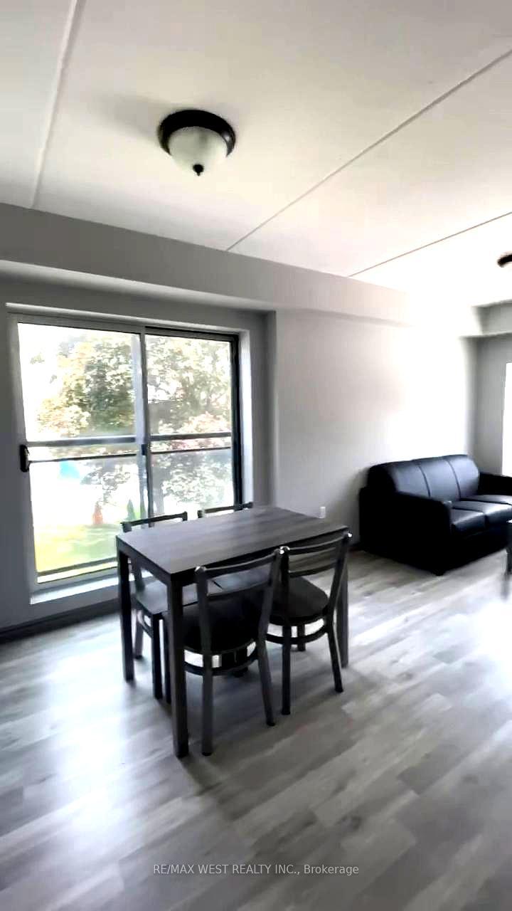 Photo 5 of Unit PH601, 275 Larch Street, Waterloo, Lakeshore Village — HOMEH