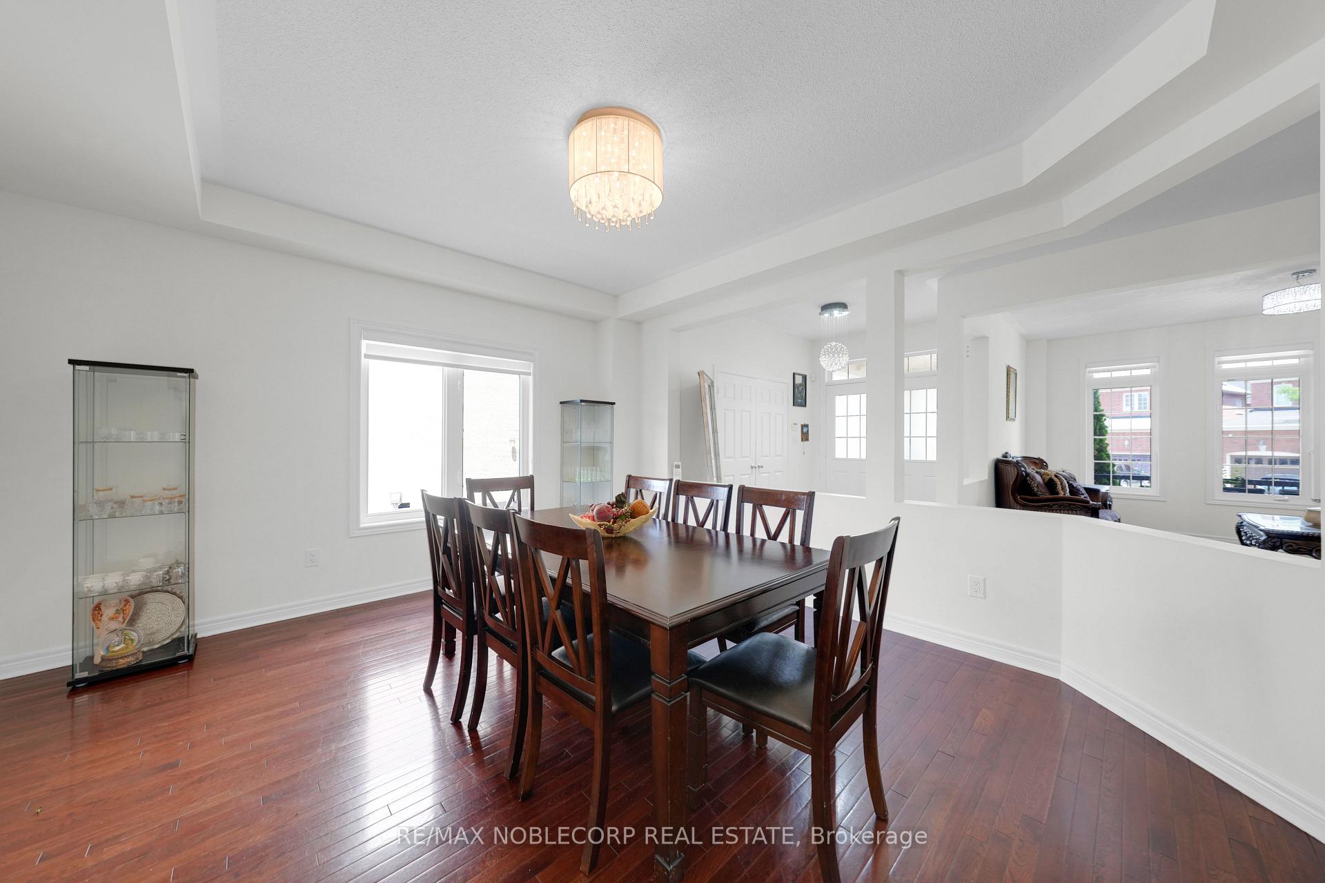 Photo 16 of 48 Monabelle Crescent, Brampton, Vales of Castlemore North — HOMEH