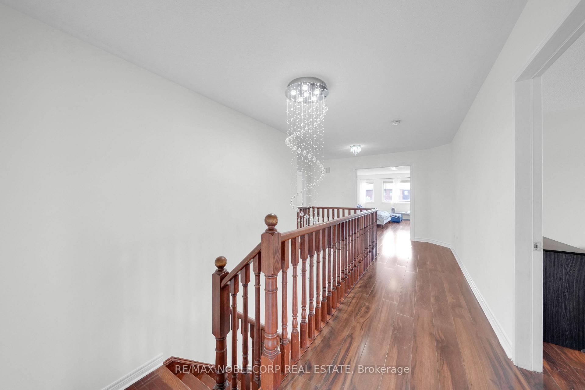 Photo 18 of 48 Monabelle Crescent, Brampton, Vales of Castlemore North — HOMEH