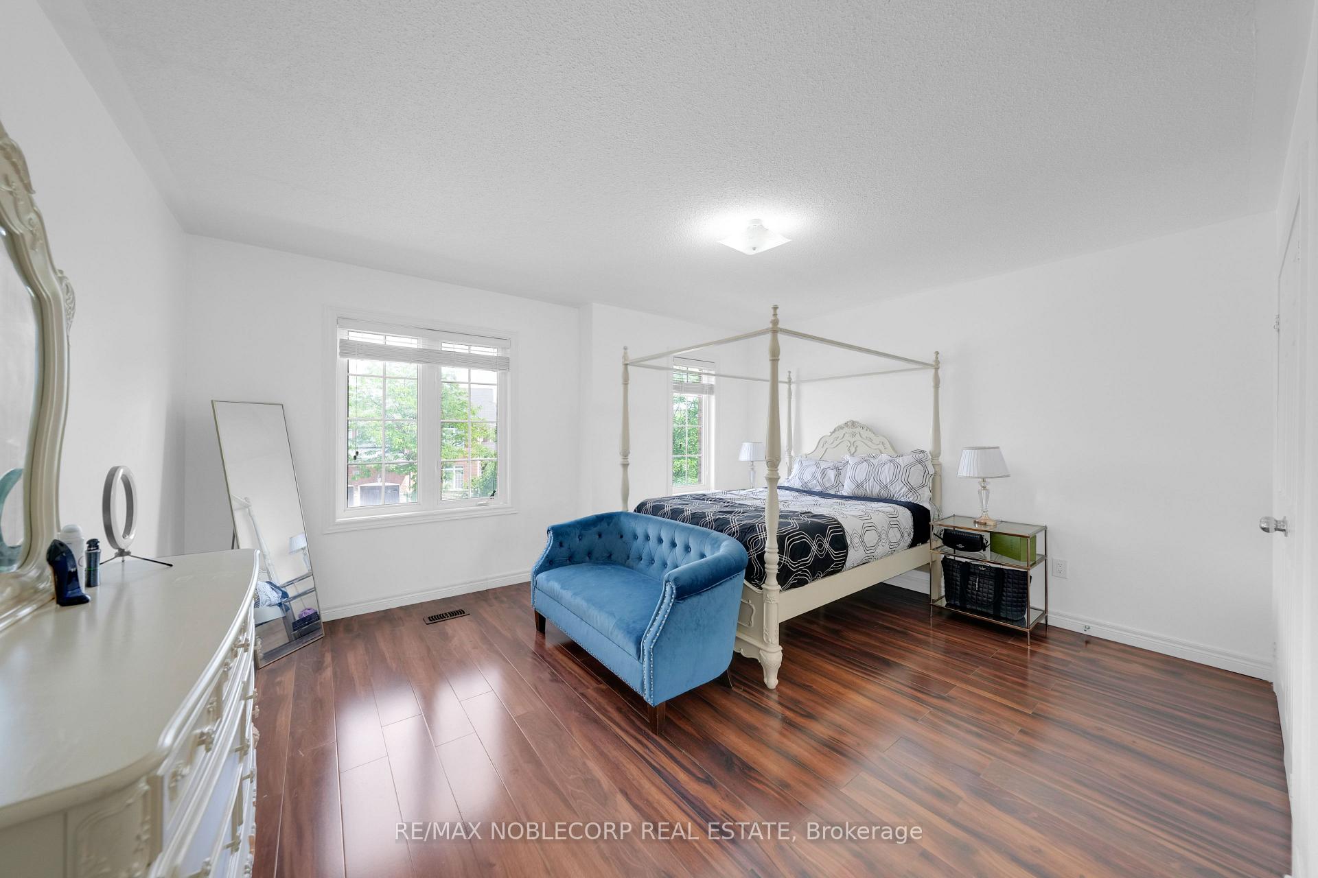 Photo 33 of 48 Monabelle Crescent, Brampton, Vales of Castlemore North — HOMEH