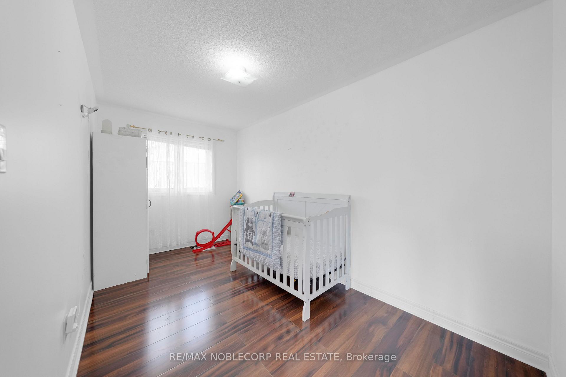 Photo 28 of 48 Monabelle Crescent, Brampton, Vales of Castlemore North — HOMEH