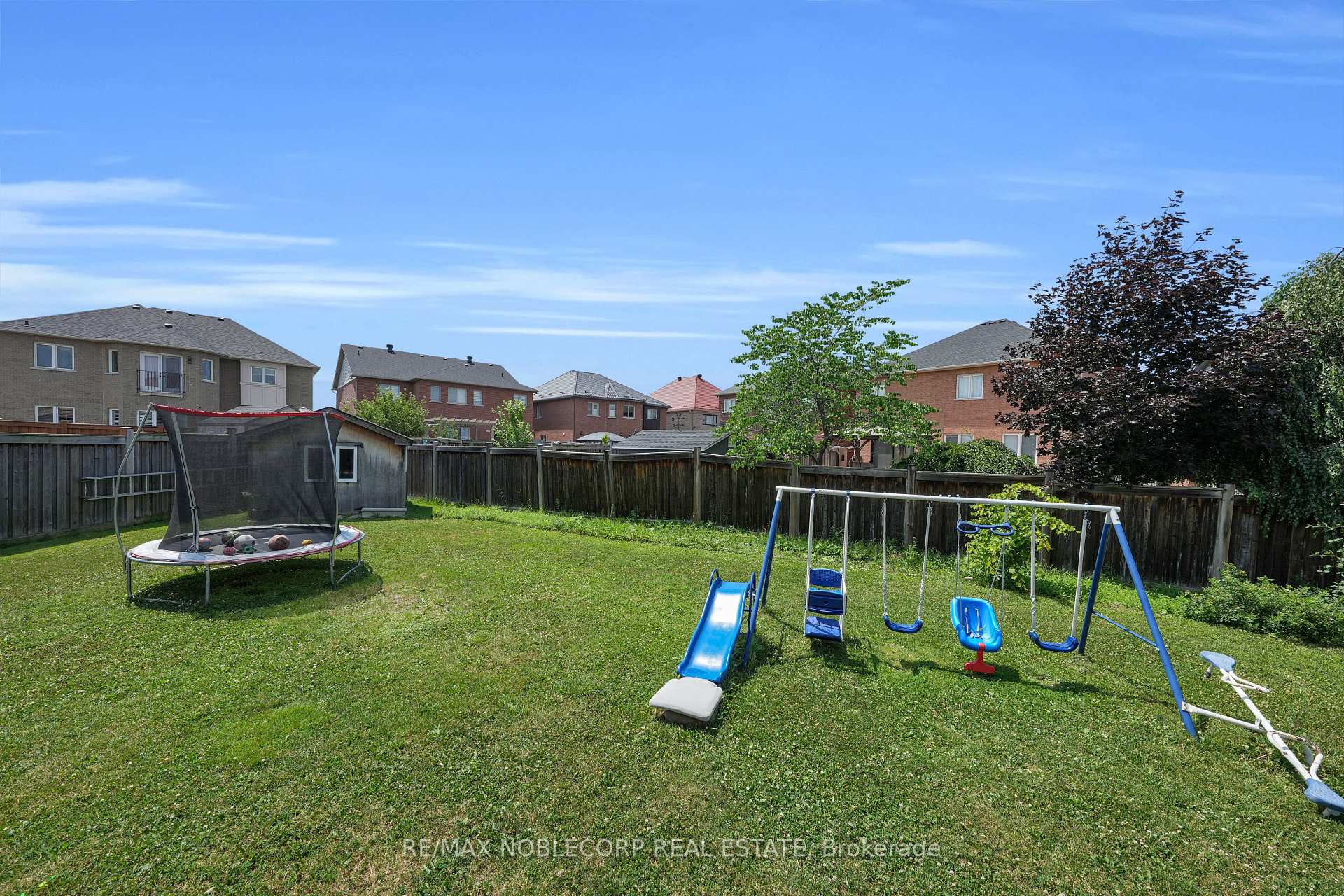 Photo 49 of 48 Monabelle Crescent, Brampton, Vales of Castlemore North — HOMEH