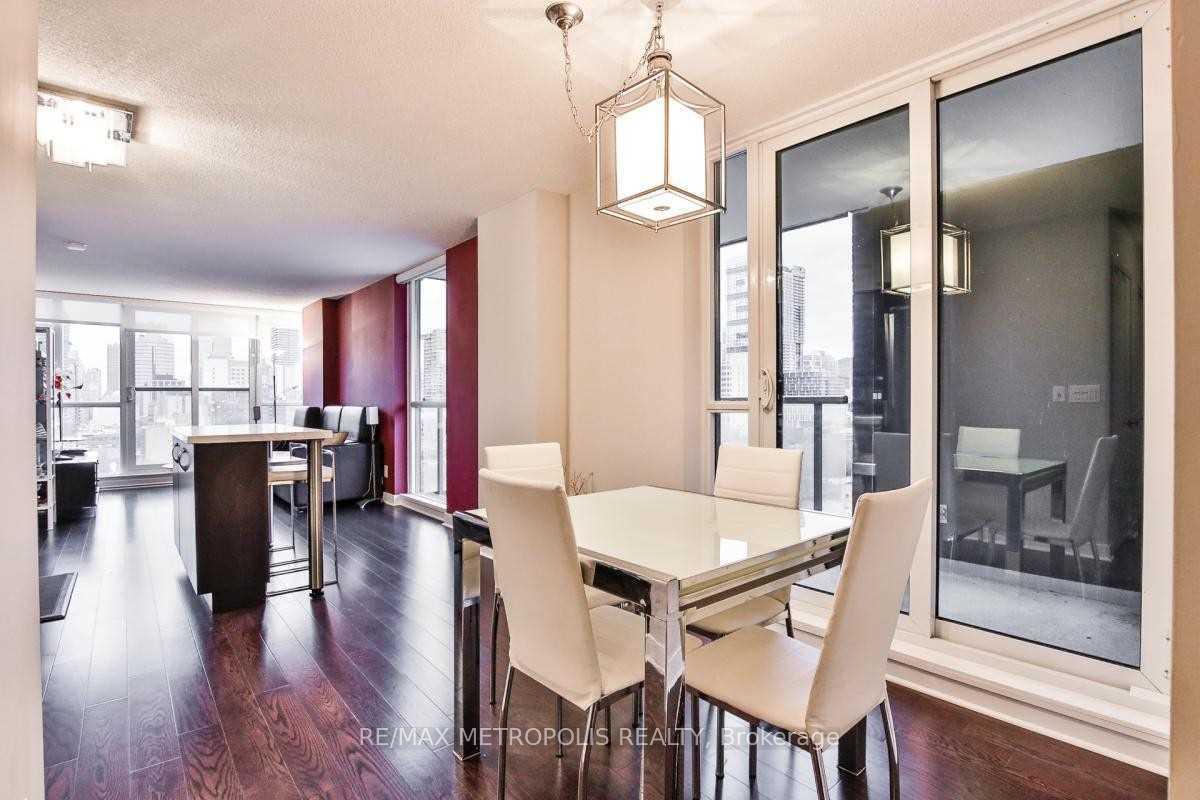 Photo 7 of Unit 1413, 320 Richmond Street E, Toronto, Moss Park — HOMEH