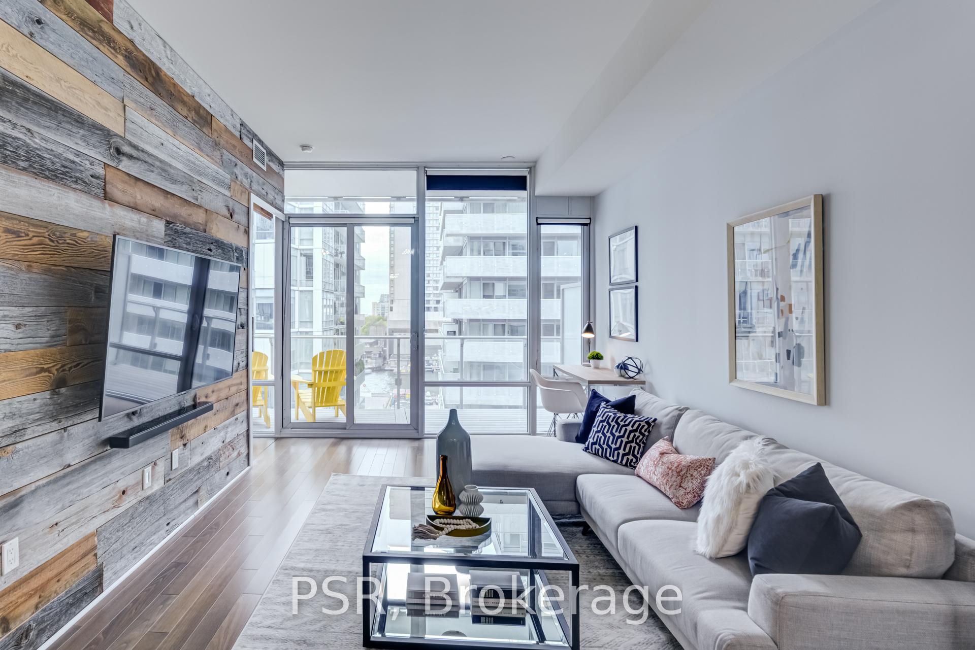 Photo 2 of Unit 627, 29 Queens Quay E, Toronto, Waterfront Communities — HOMEH