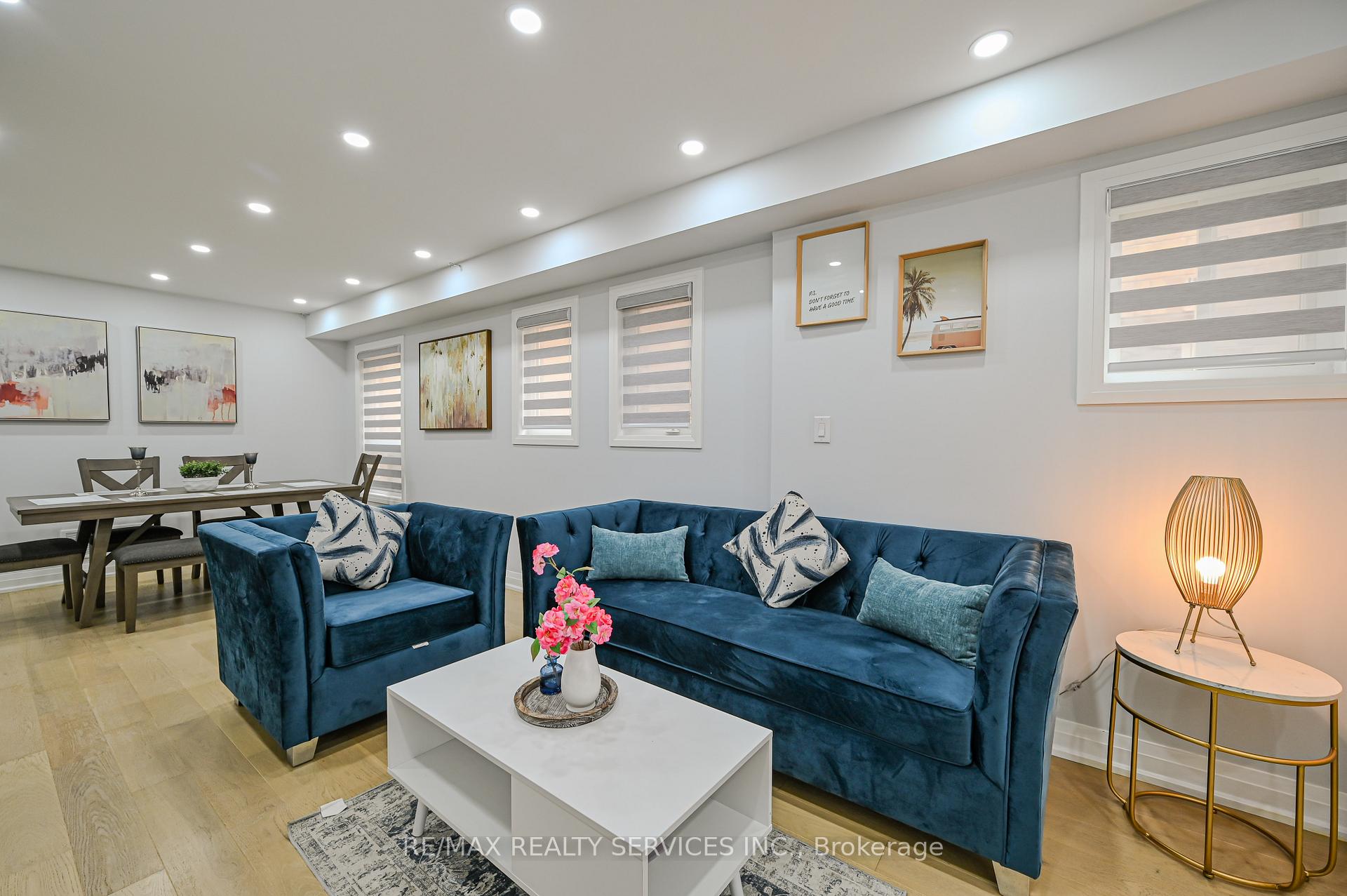 Photo 3 of 119 Crown Victoria Drive, Brampton, Fletcher's Meadow — HOMEH