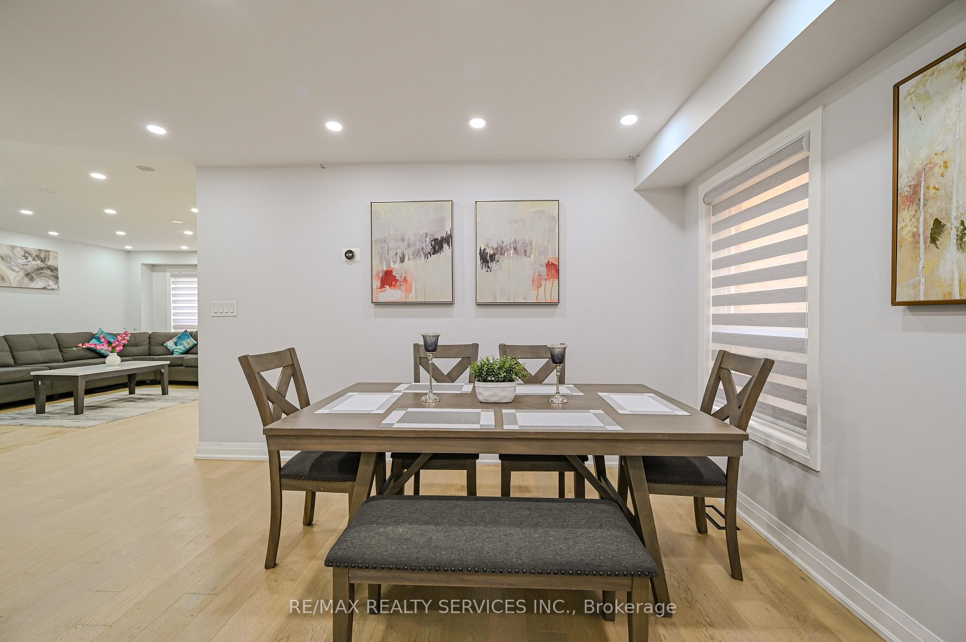 Photo 6 of 119 Crown Victoria Drive, Brampton, Fletcher's Meadow — HOMEH