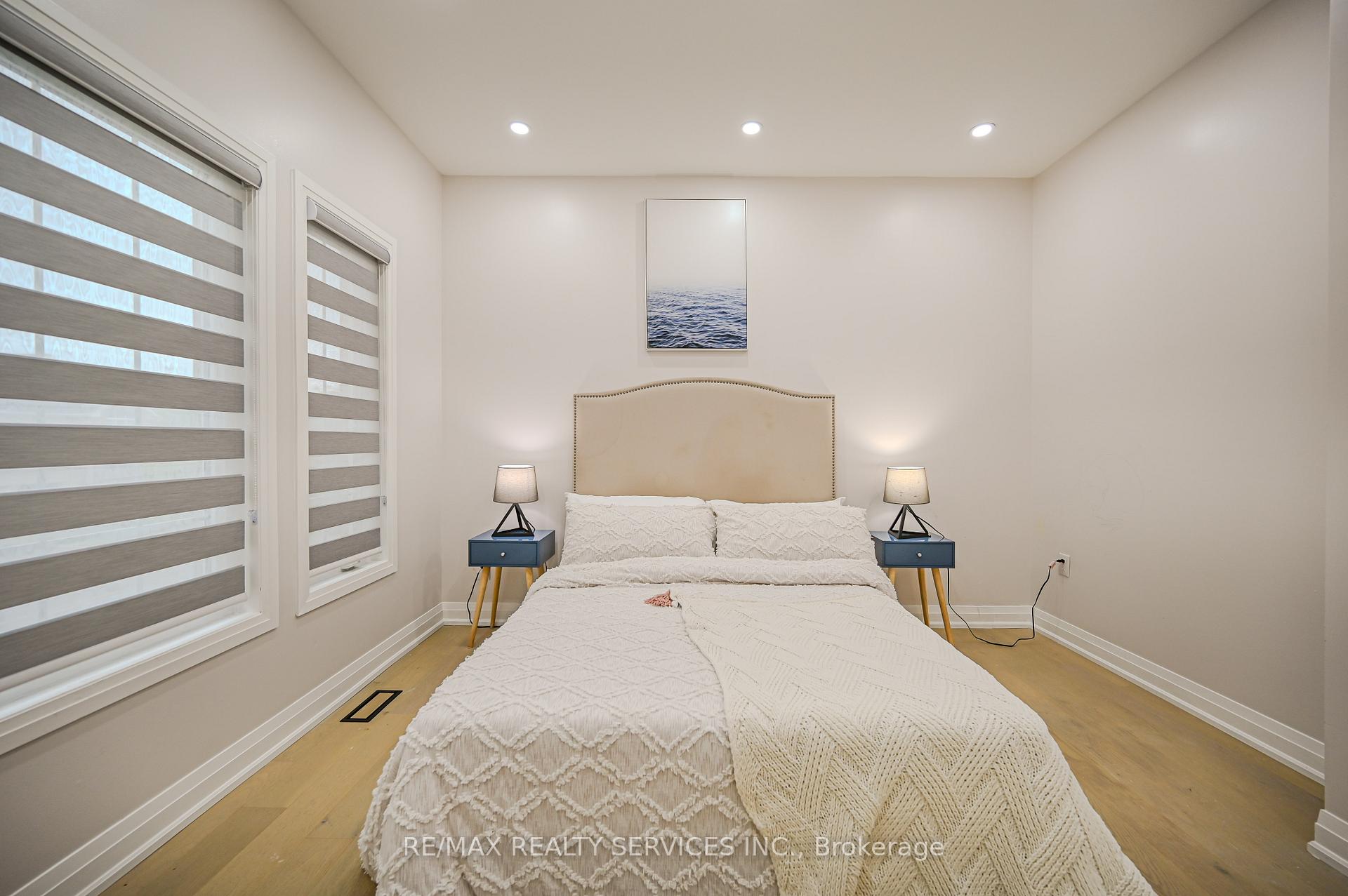 Photo 20 of 119 Crown Victoria Drive, Brampton, Fletcher's Meadow — HOMEH