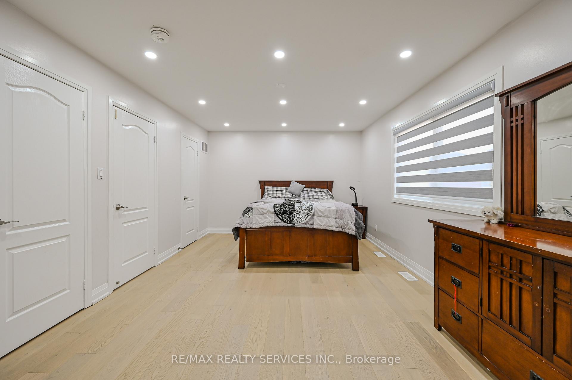 Photo 16 of 119 Crown Victoria Drive, Brampton, Fletcher's Meadow — HOMEH