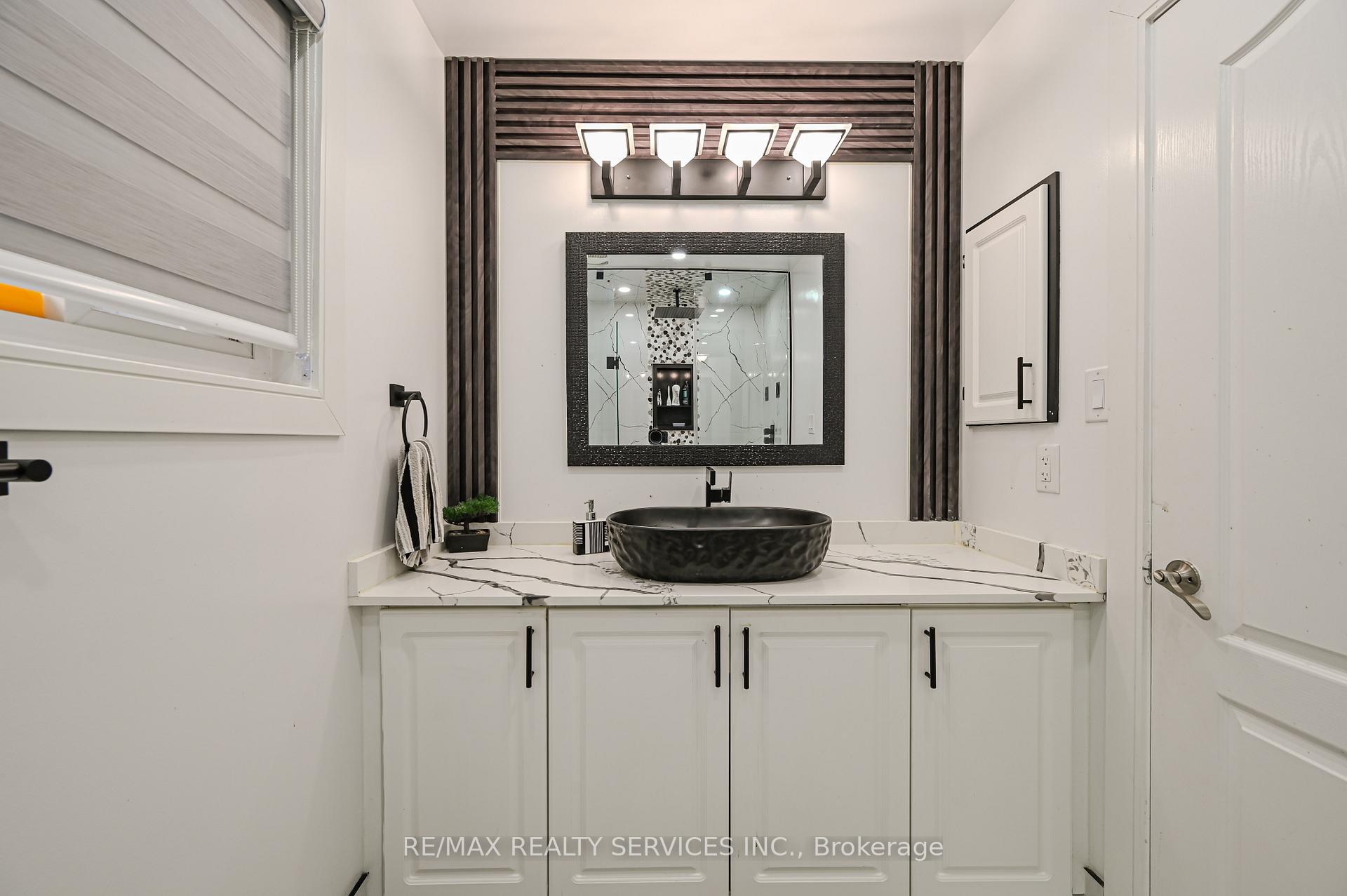 Photo 39 of 119 Crown Victoria Drive, Brampton, Fletcher's Meadow — HOMEH