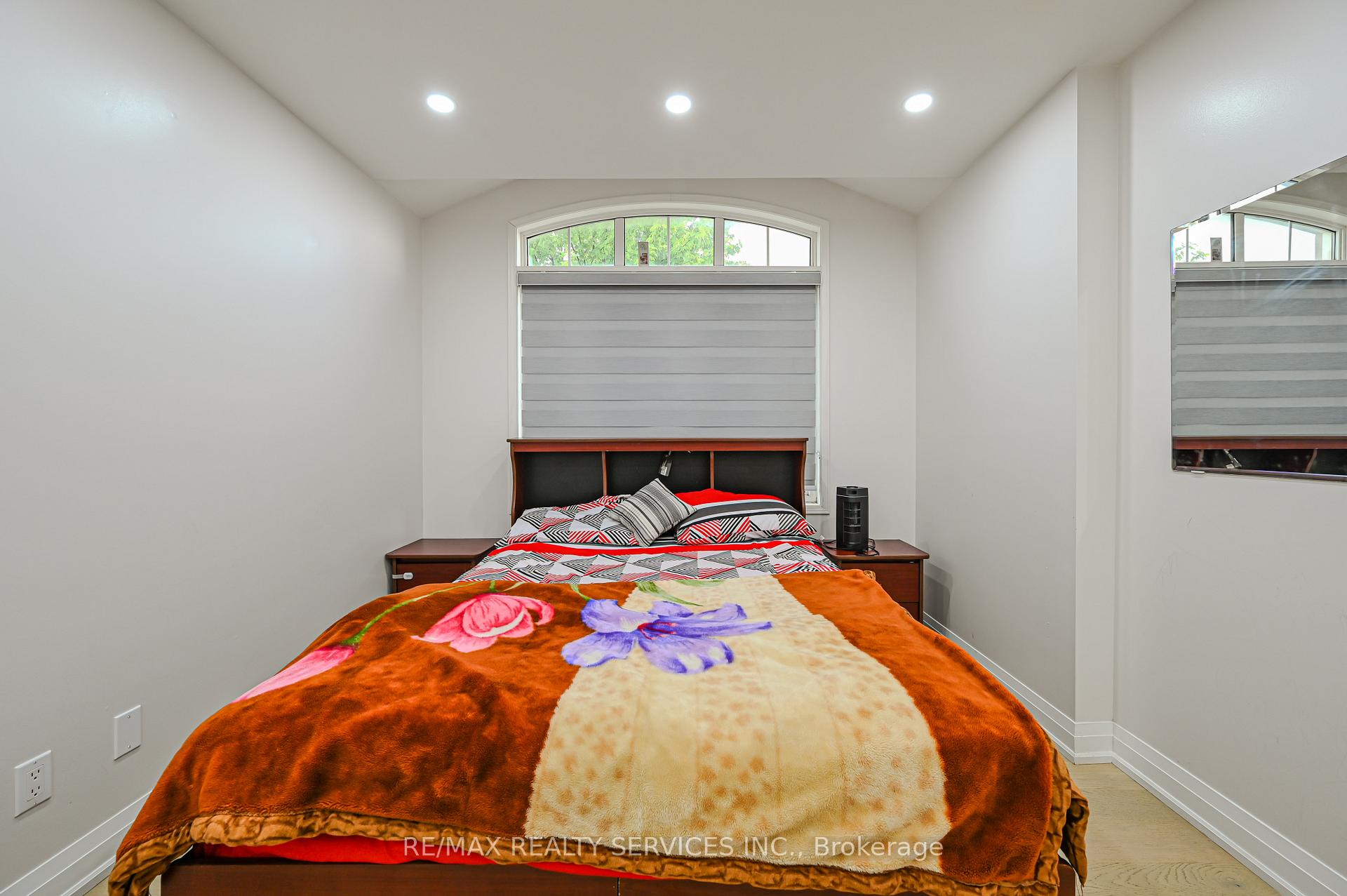 Photo 38 of 119 Crown Victoria Drive, Brampton, Fletcher's Meadow — HOMEH