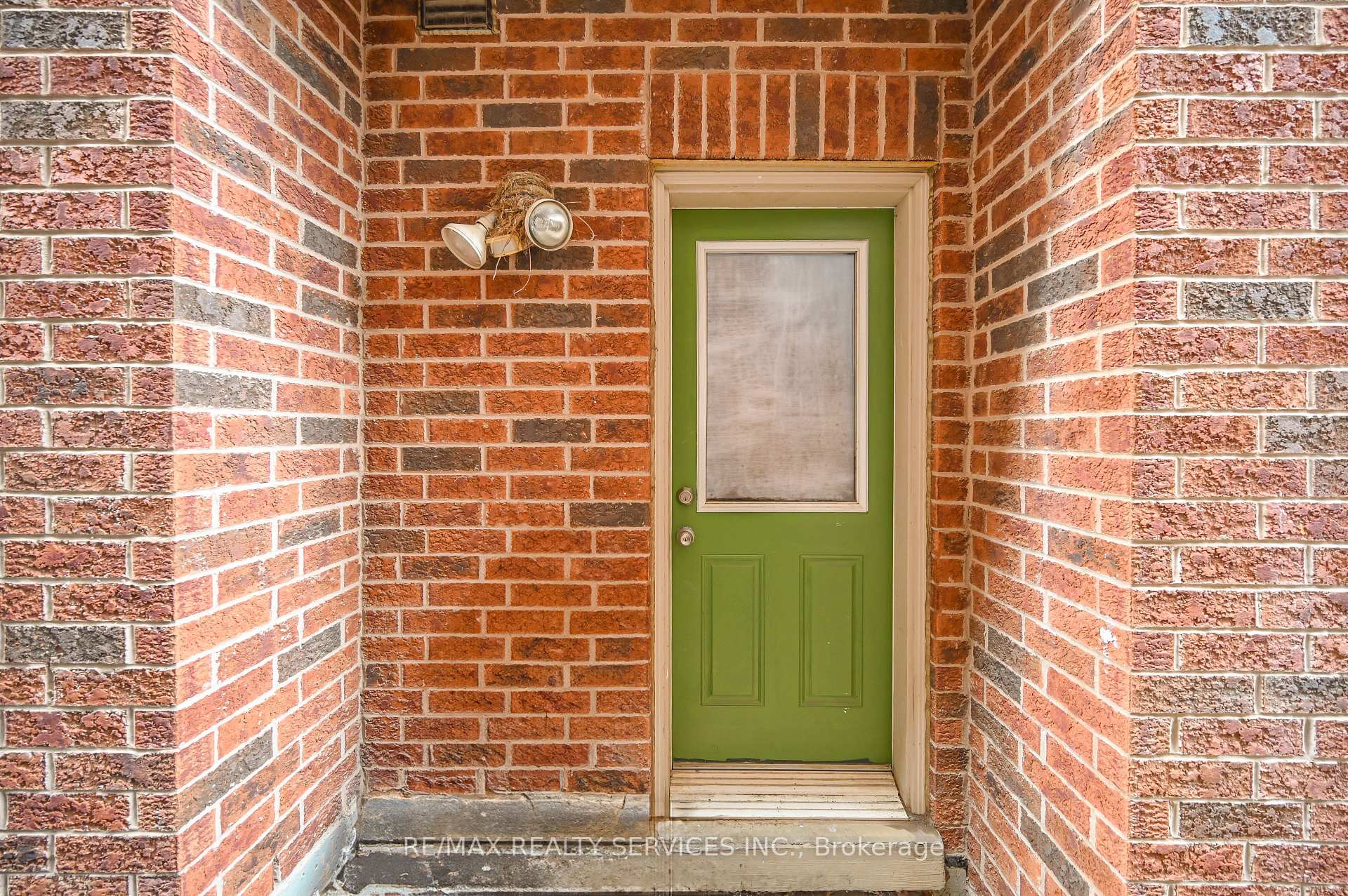 Photo 42 of 119 Crown Victoria Drive, Brampton, Fletcher's Meadow — HOMEH