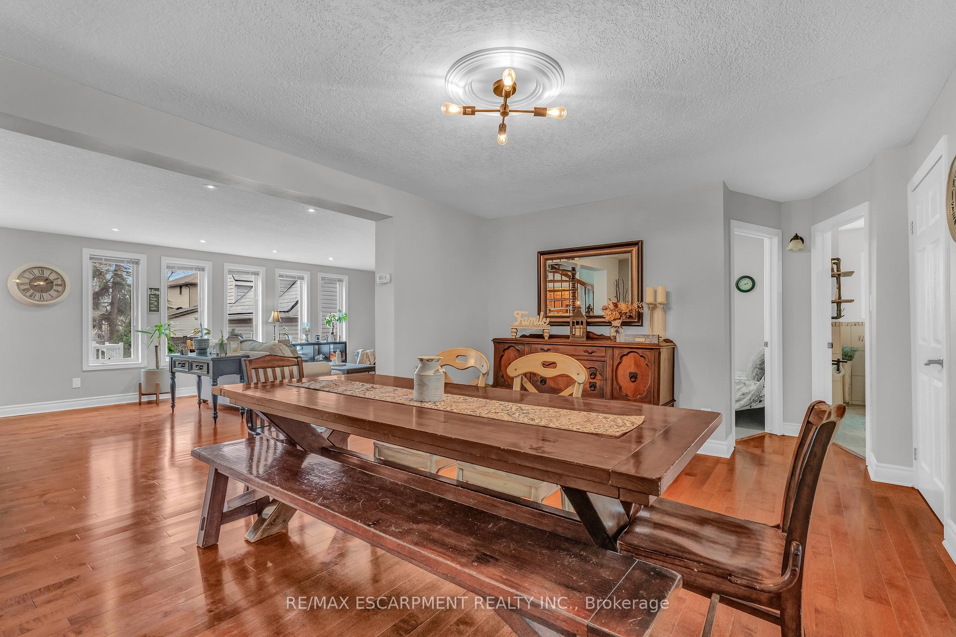 Photo 2 of 82 Rymal Road E, Hamilton, Allison — HOMEH