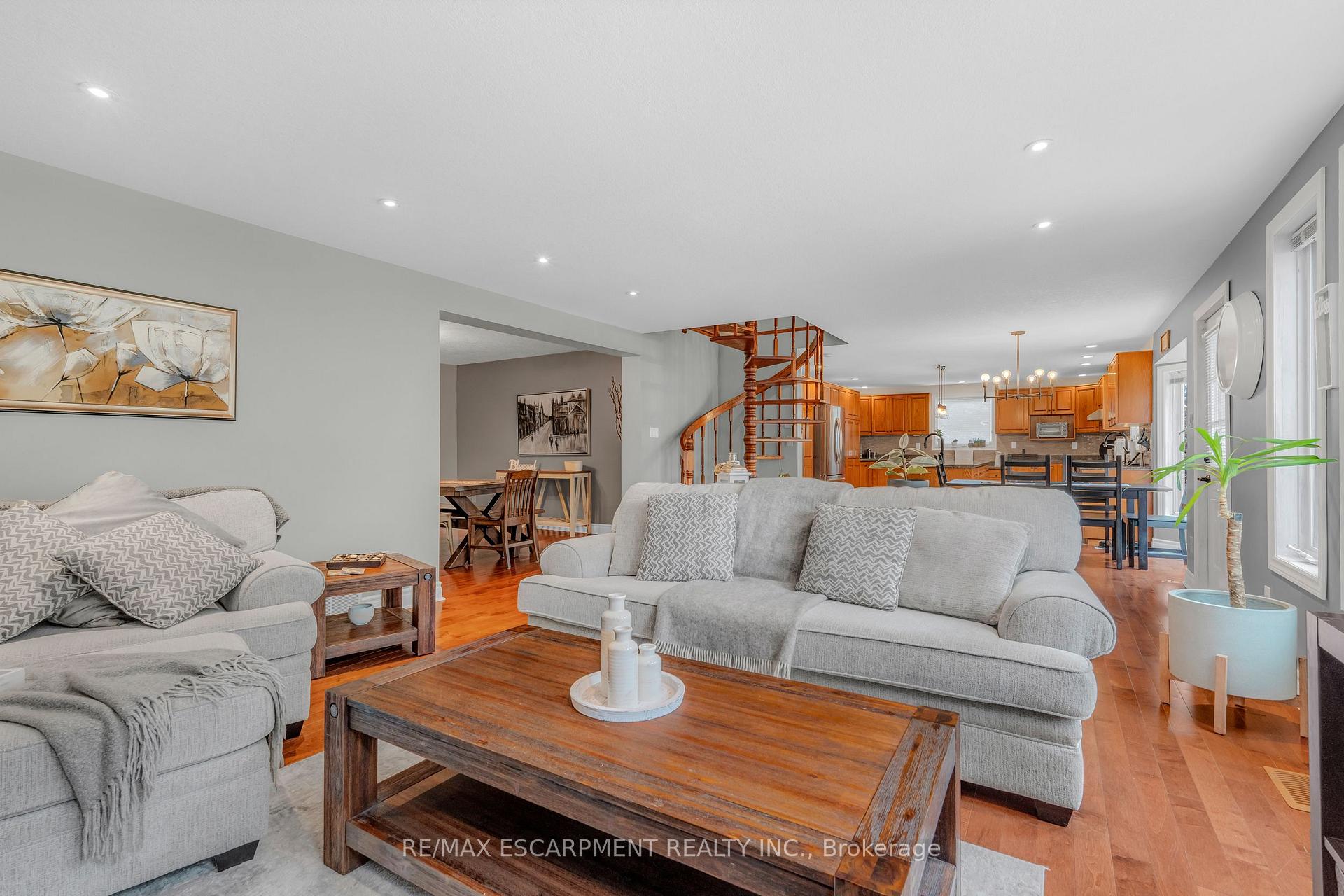 Photo 14 of 82 Rymal Road E, Hamilton, Allison — HOMEH