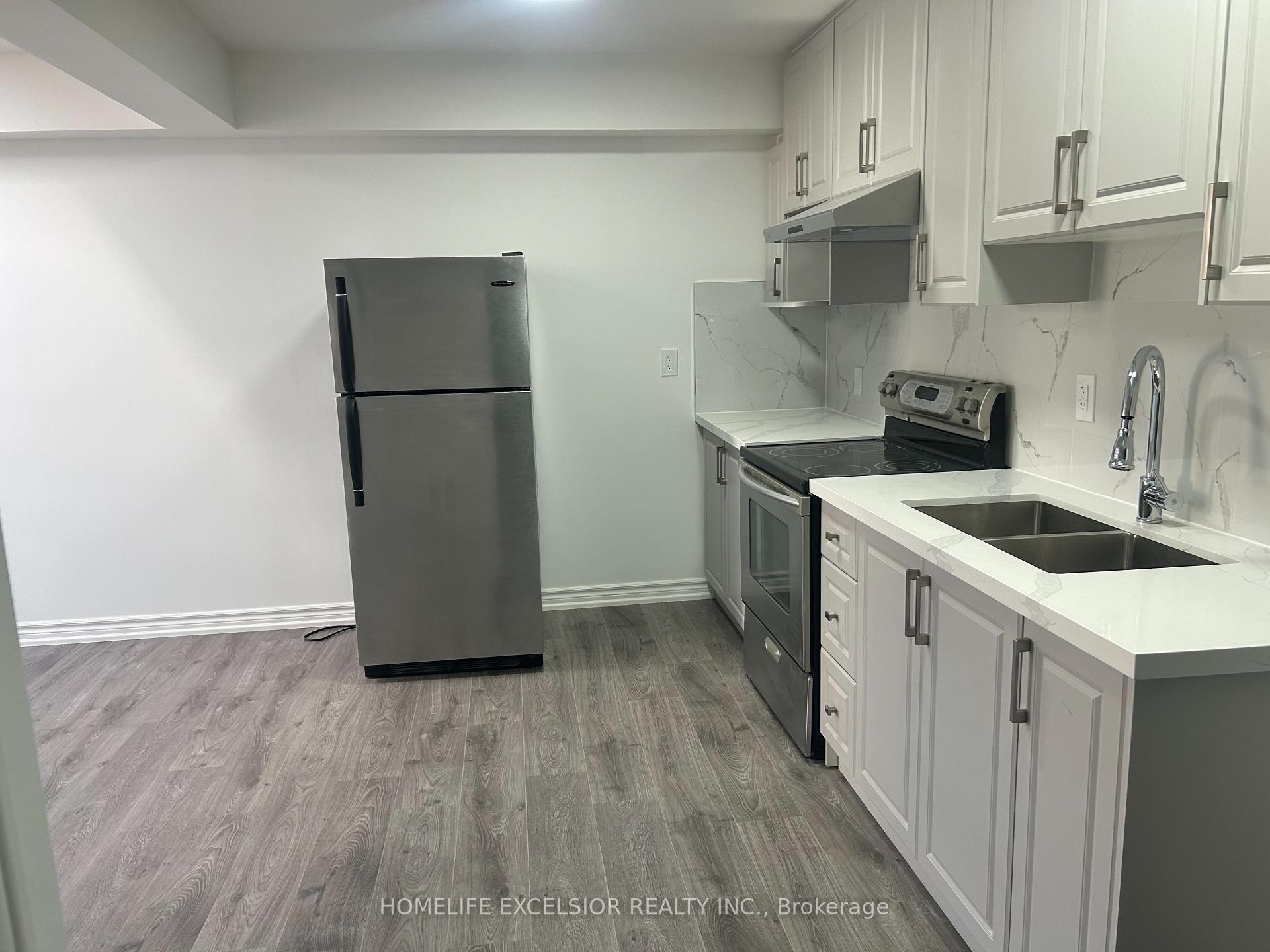 Front of Unit Unit 7, 3 Simcoe Street S